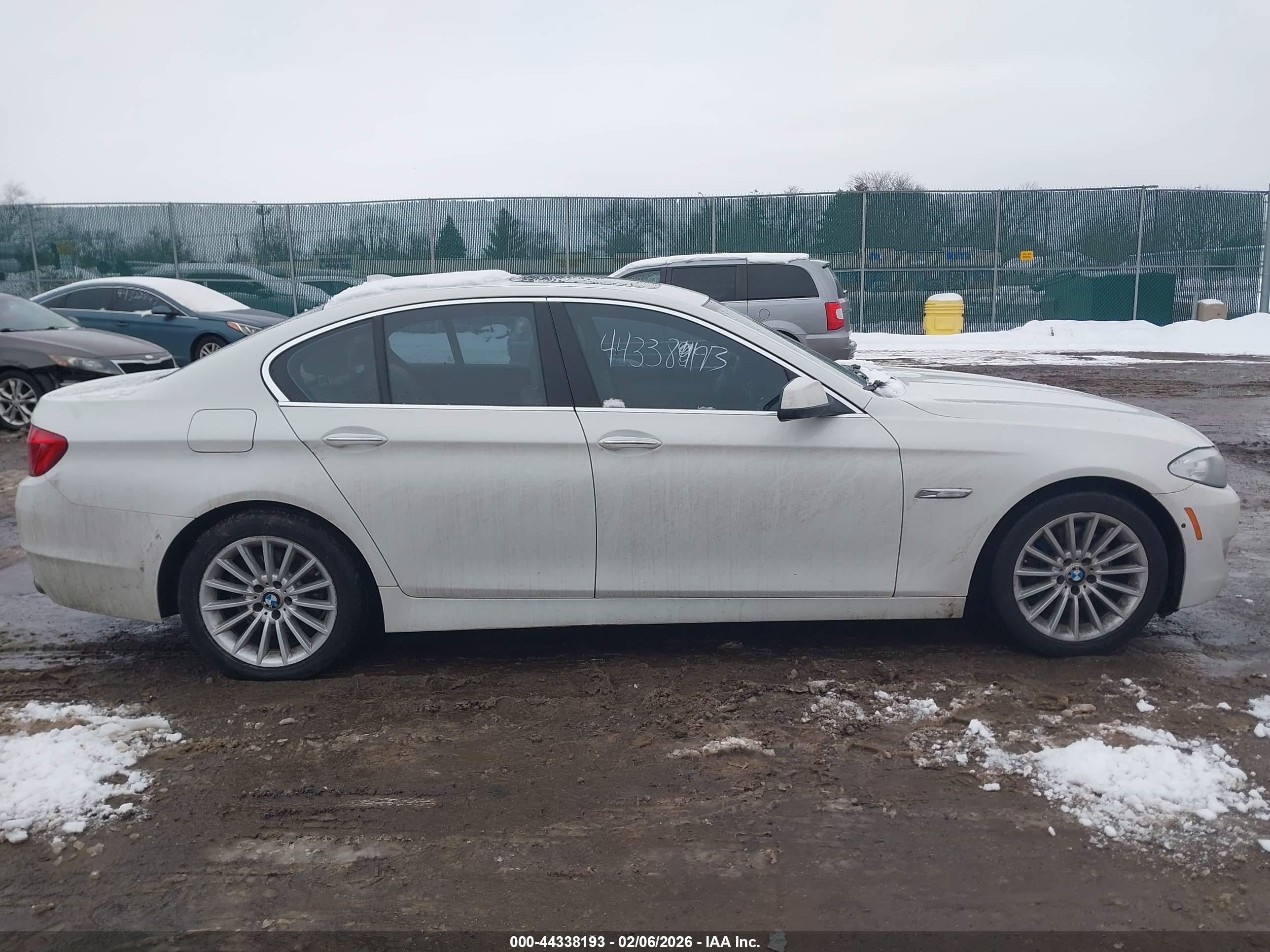 2013 Bmw 535i Xdrive White vin: WBAFU7C54DDU67979