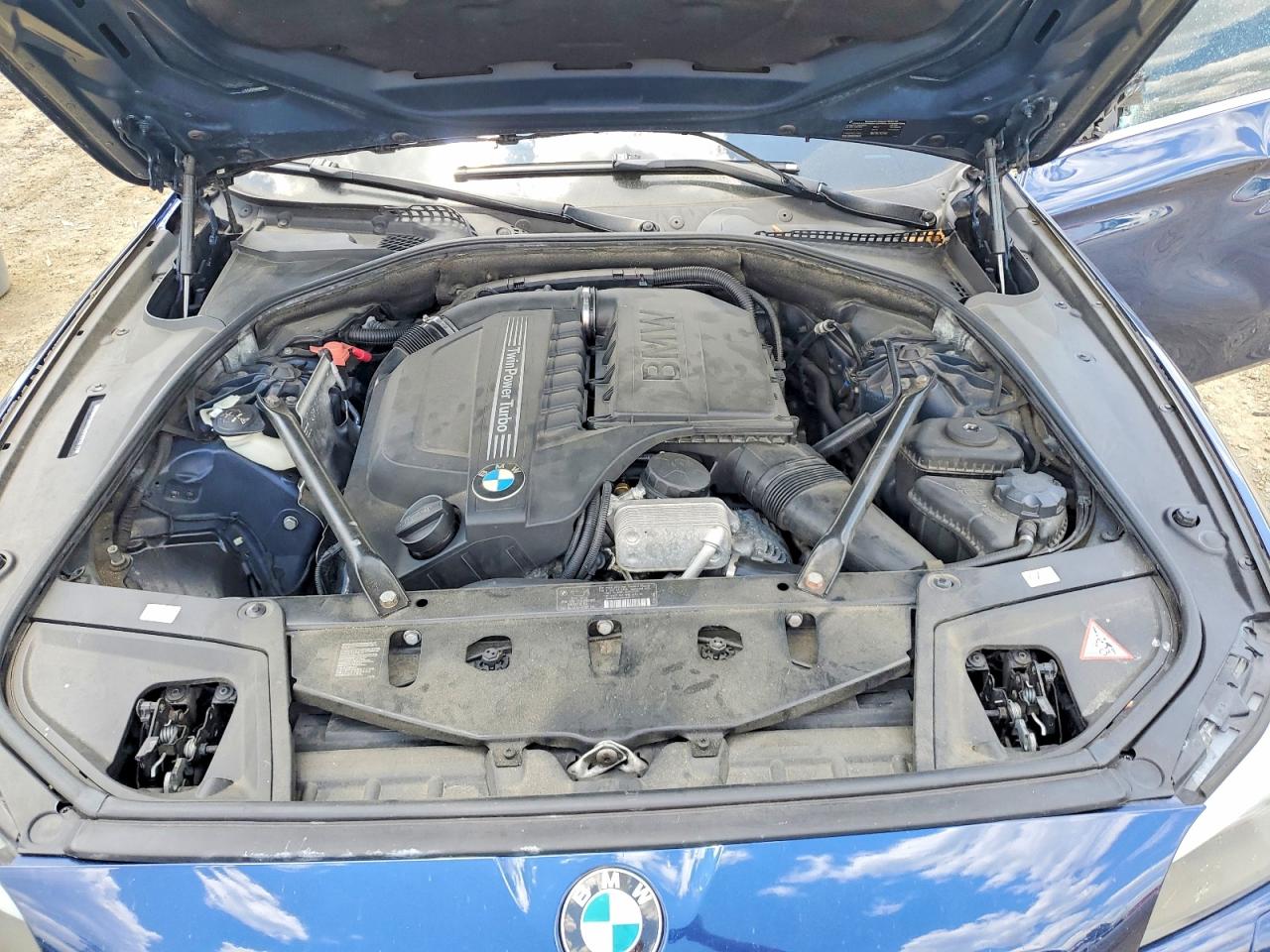 2013 Bmw 535 Xi Синий vin: WBAFU7C54DDU69019