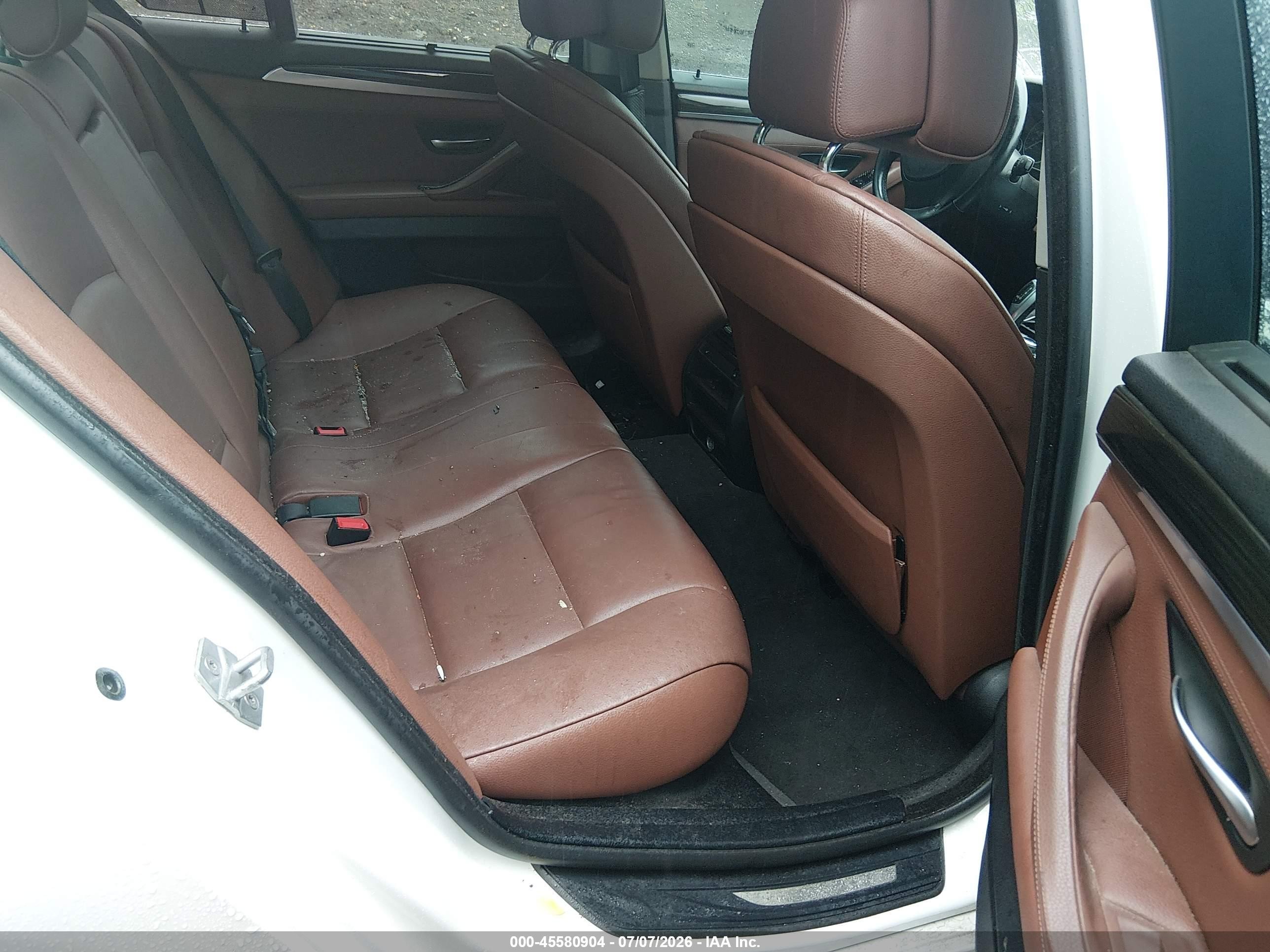 2013 Bmw 535i Xdrive White vin: WBAFU7C54DDU74916