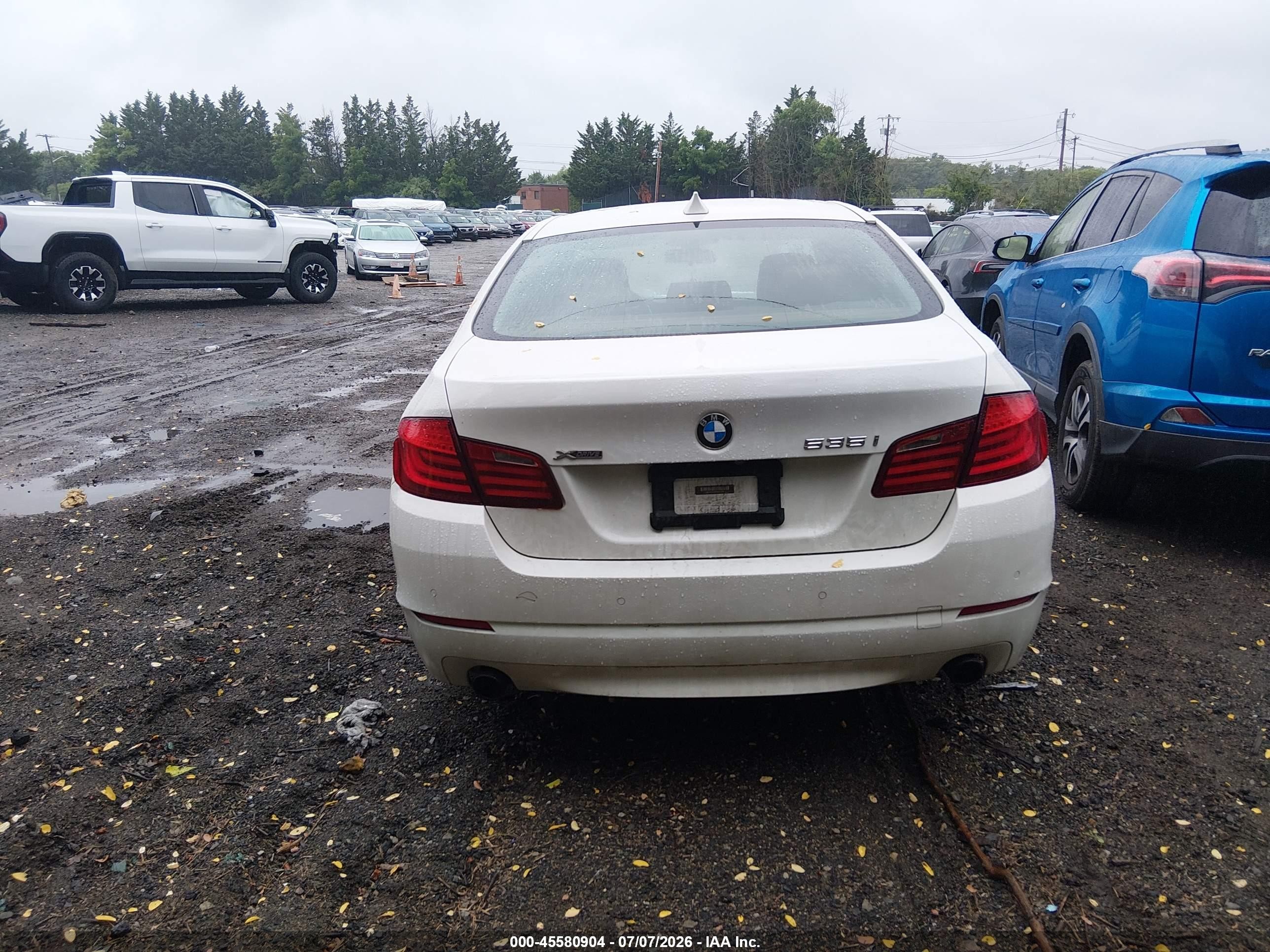2013 Bmw 535i Xdrive White vin: WBAFU7C54DDU74916