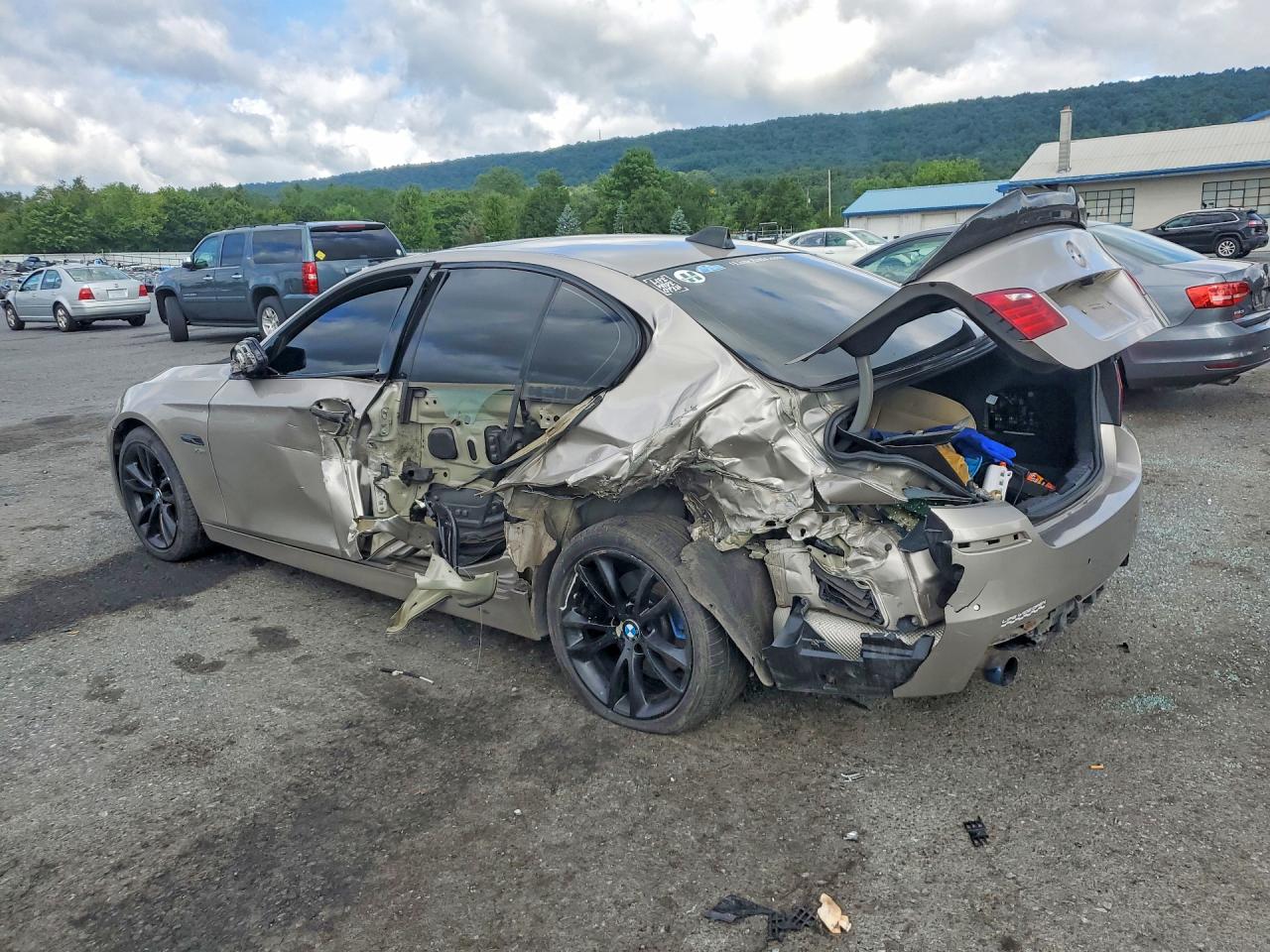 2011 Bmw 535 Xi Silver vin: WBAFU7C55BC777464