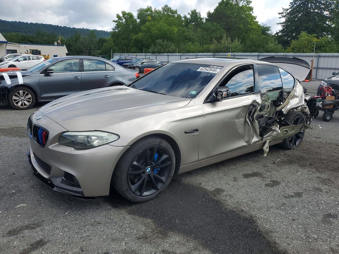 2011 Bmw 535 Xi Silver vin: WBAFU7C55BC777464