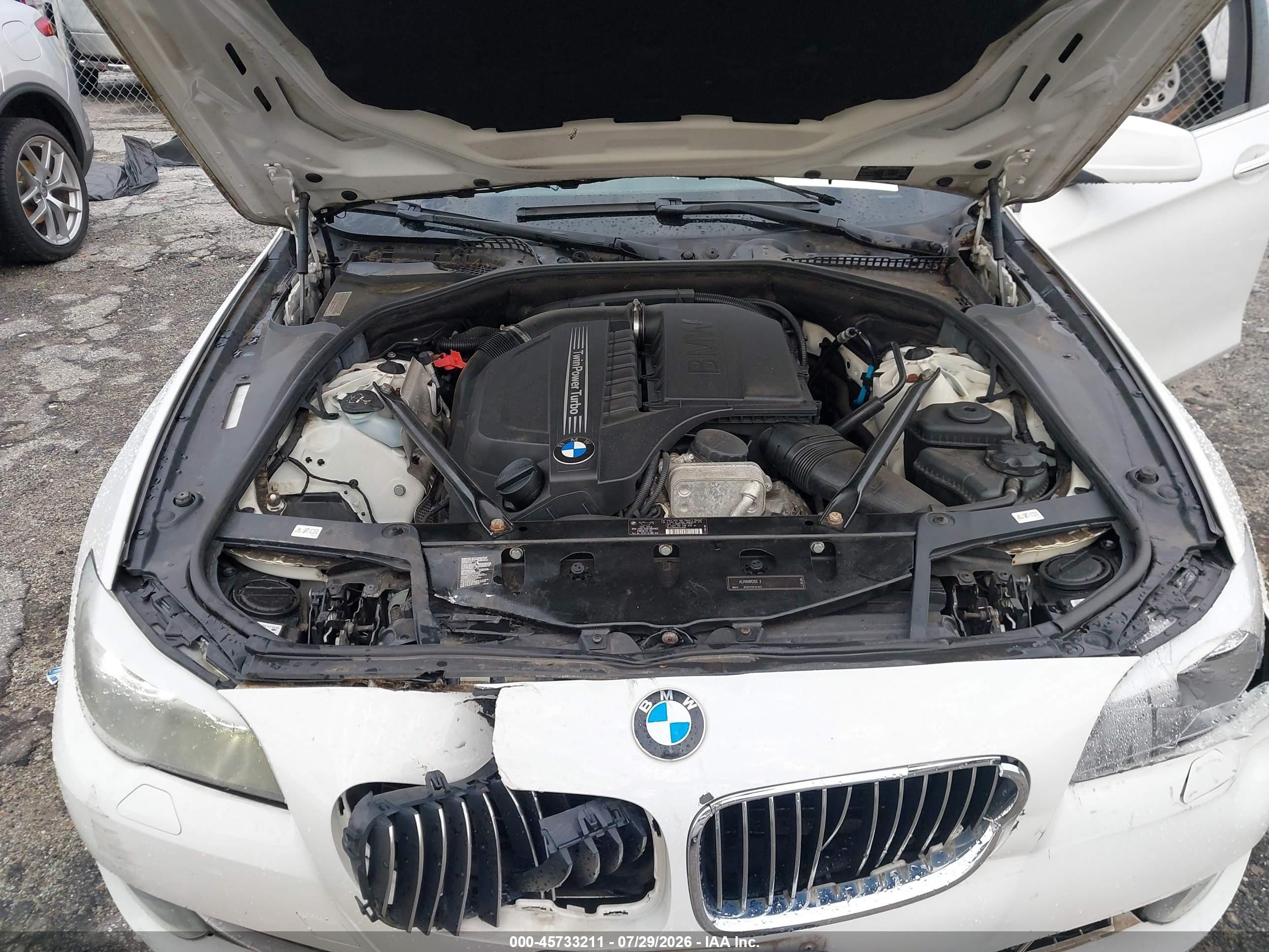 2011 Bmw 535i Xdrive White vin: WBAFU7C55BC781787