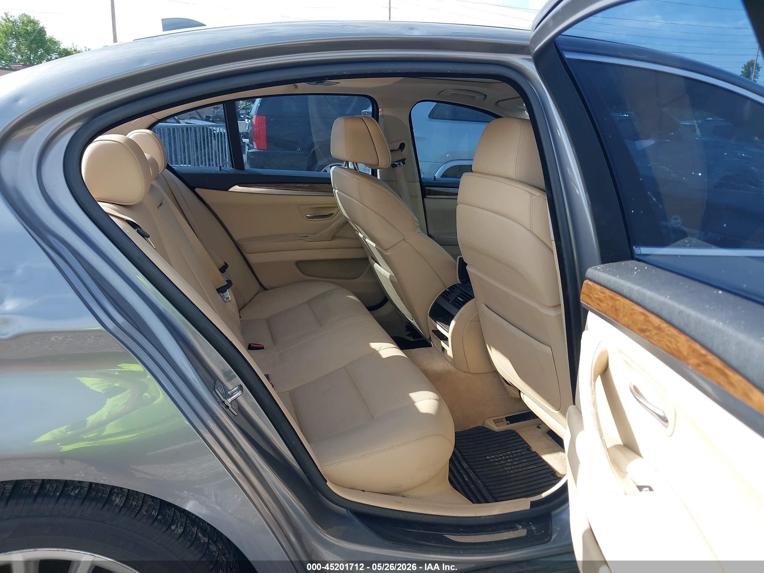 2011 Bmw 535i Xdrive Gray vin: WBAFU7C55BC870386