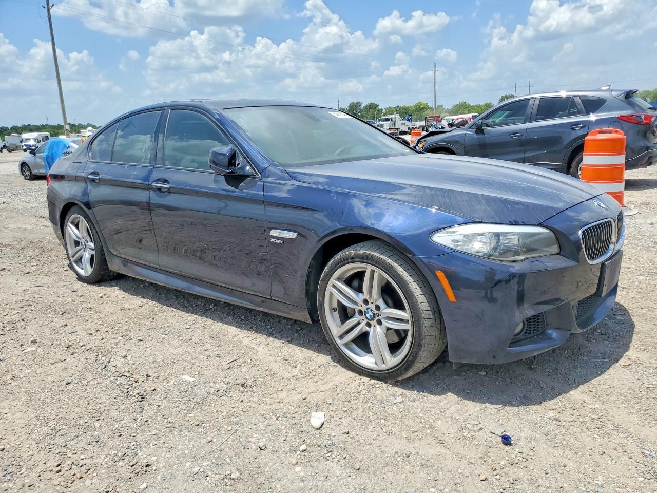 2011 Bmw 535 Xi Blue vin: WBAFU7C55BC870811