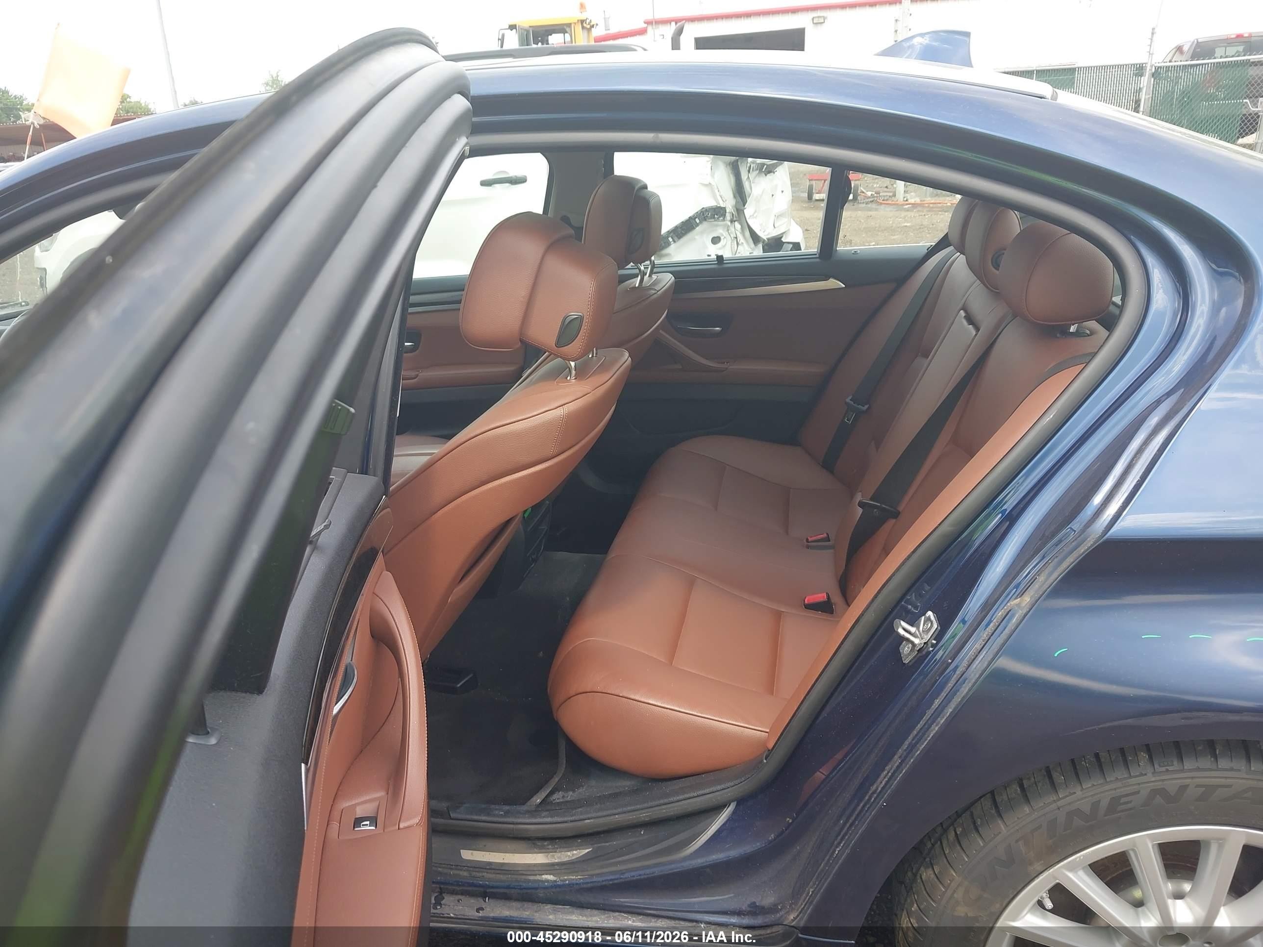 2011 Bmw 535i Xdrive Синий vin: WBAFU7C55BDU56082