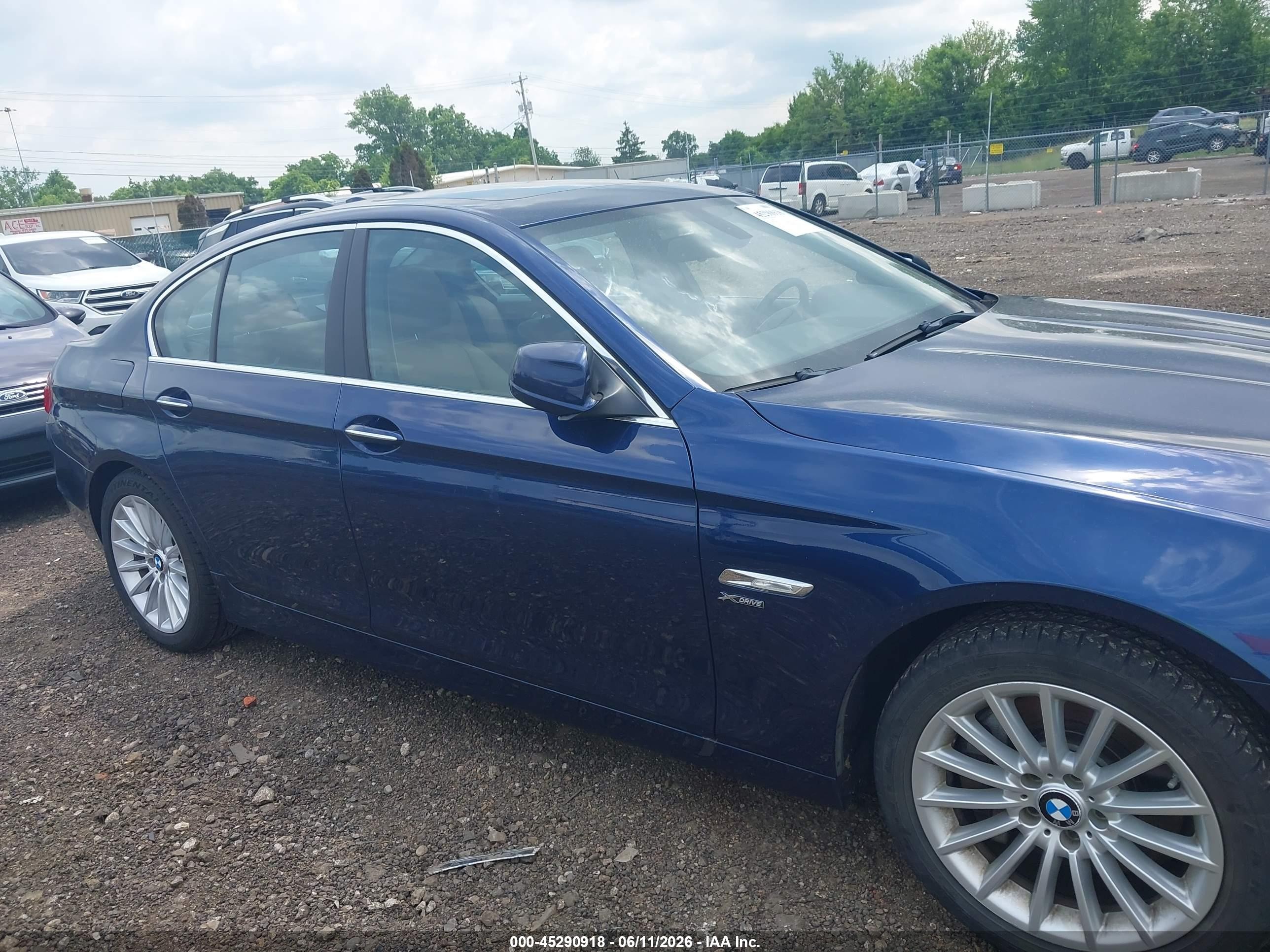 2011 Bmw 535i Xdrive Синий vin: WBAFU7C55BDU56082
