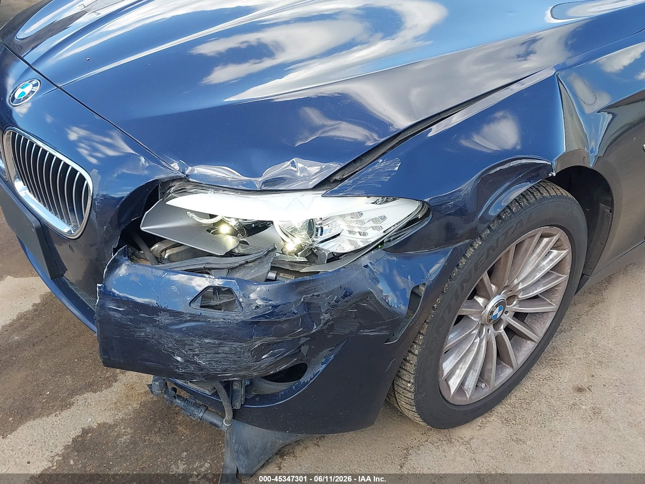 2011 Bmw 535i Xdrive Синий vin: WBAFU7C55BDU56440