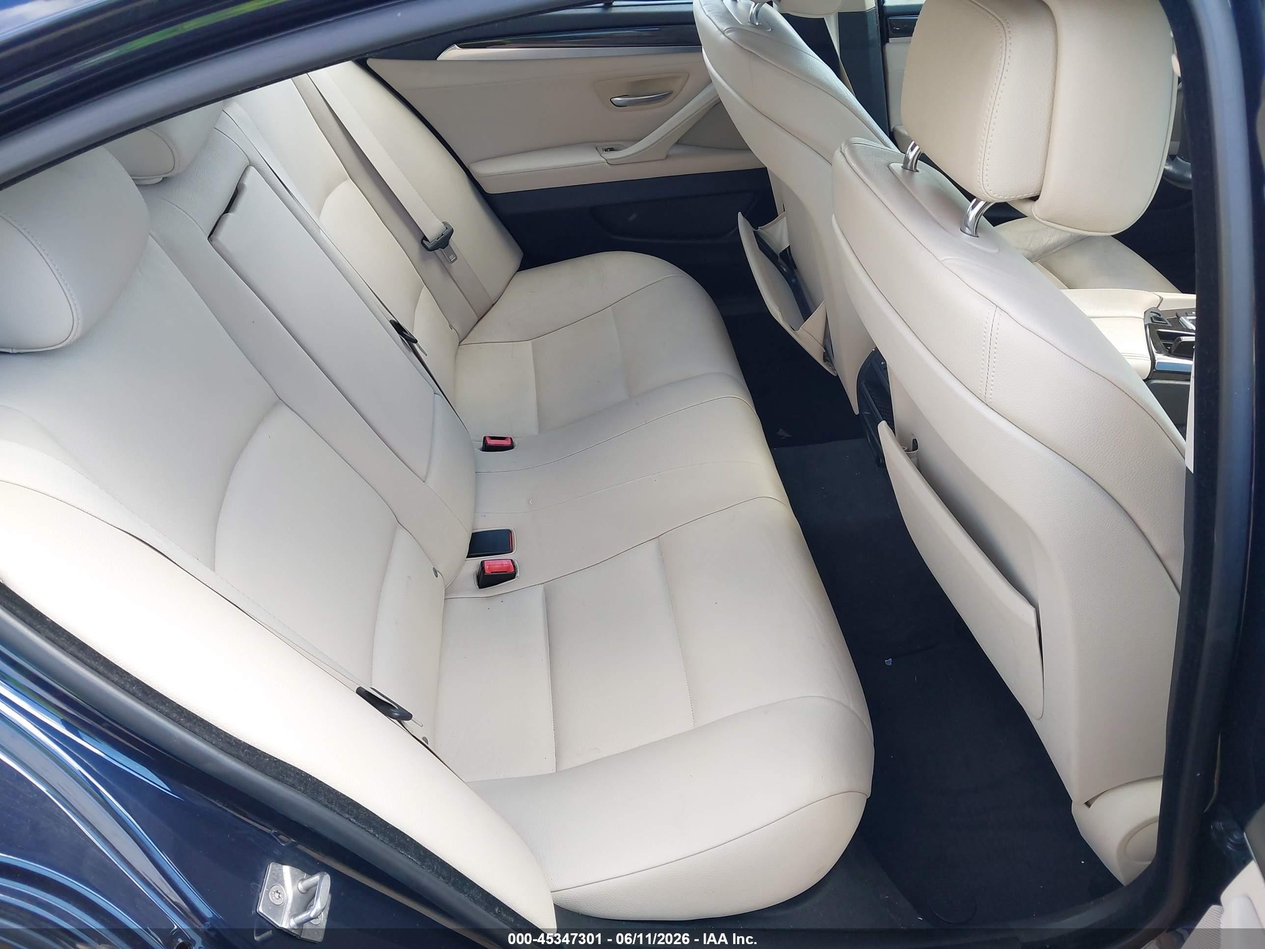 2011 Bmw 535i Xdrive Синий vin: WBAFU7C55BDU56440