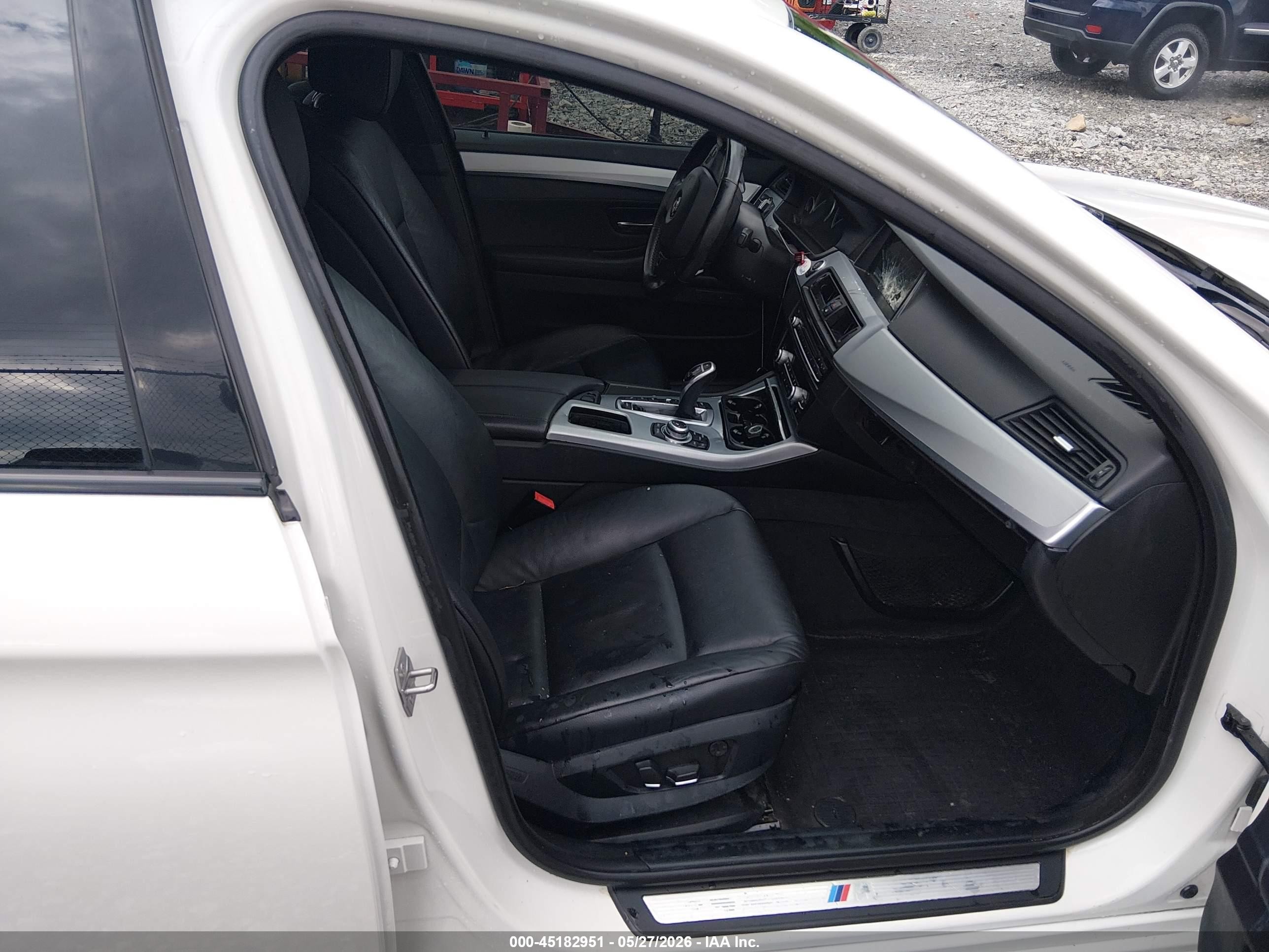 2013 Bmw 535i Xdrive White vin: WBAFU7C55DDU66937