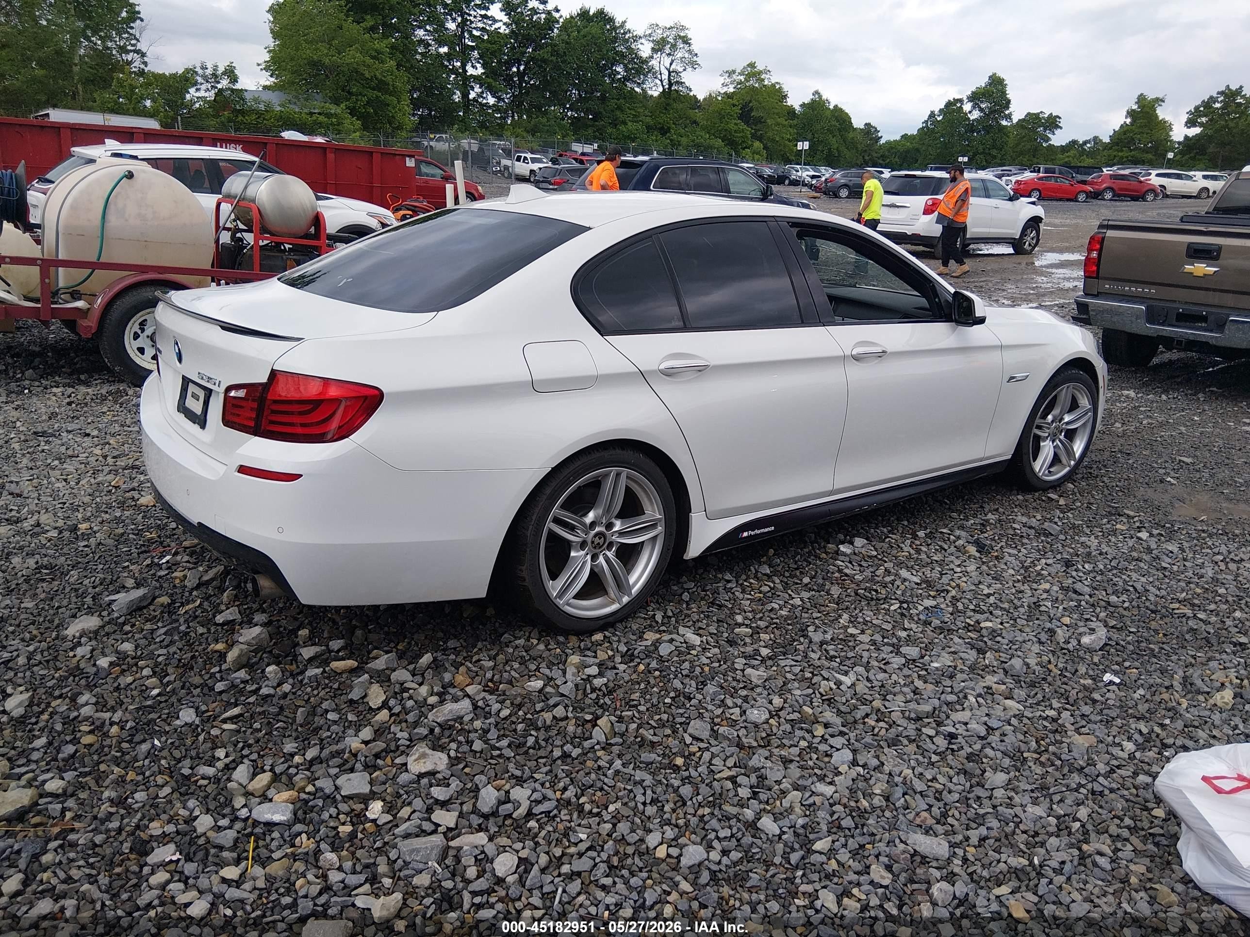 2013 Bmw 535i Xdrive White vin: WBAFU7C55DDU66937