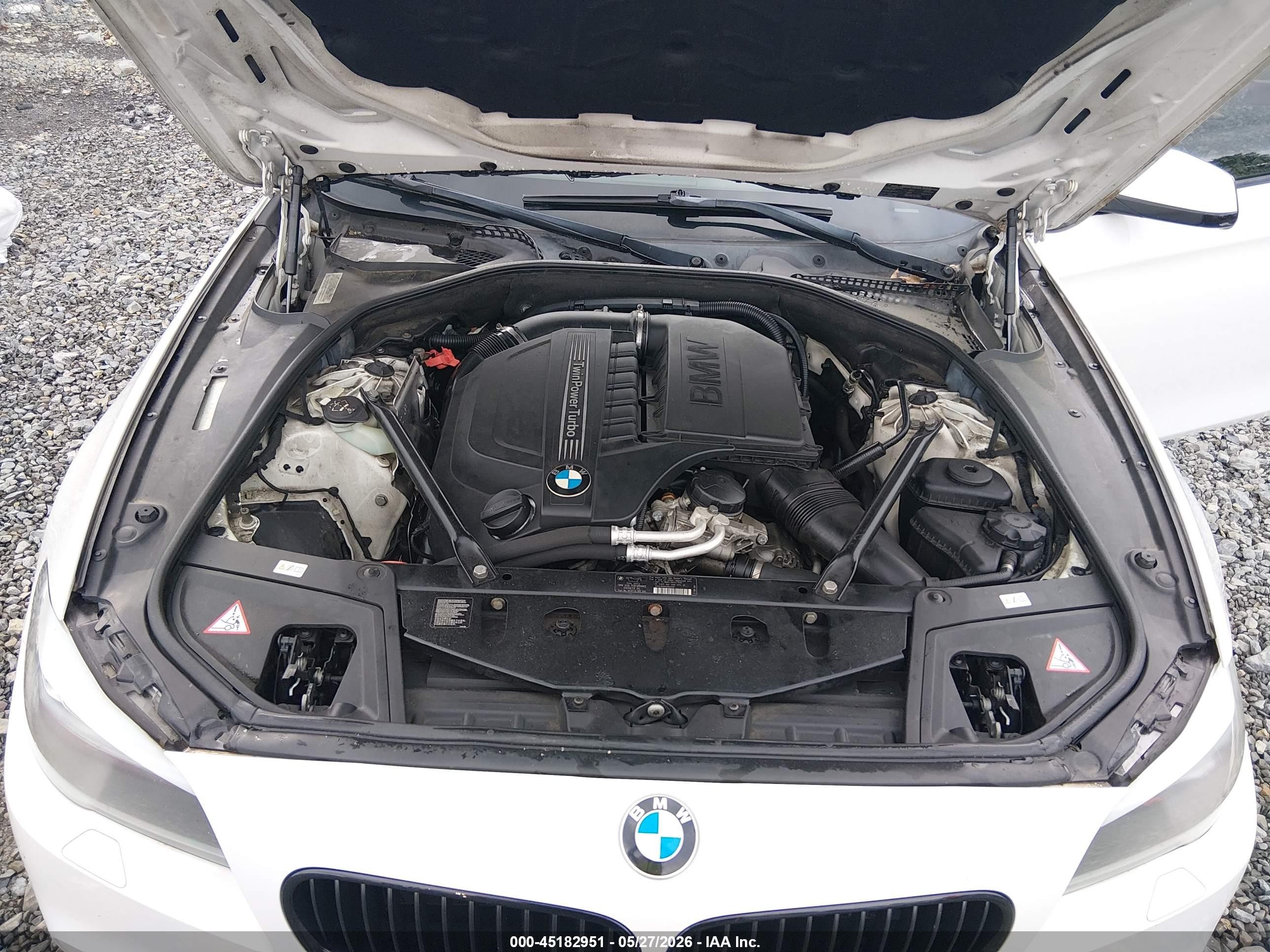 2013 Bmw 535i Xdrive White vin: WBAFU7C55DDU66937