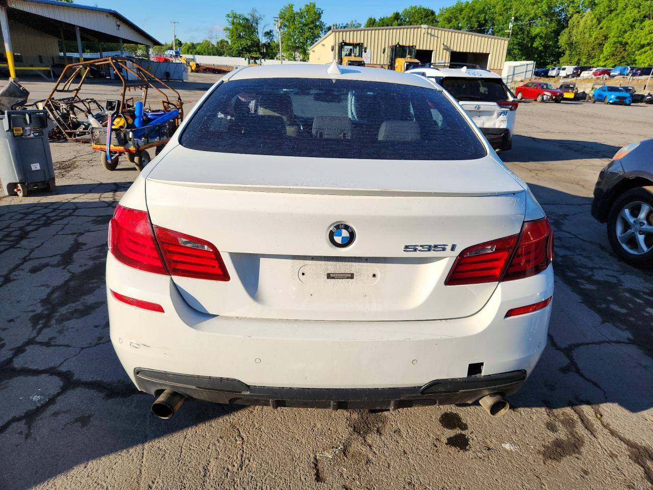 2013 Bmw 535 Xi Белый vin: WBAFU7C55DDU71183