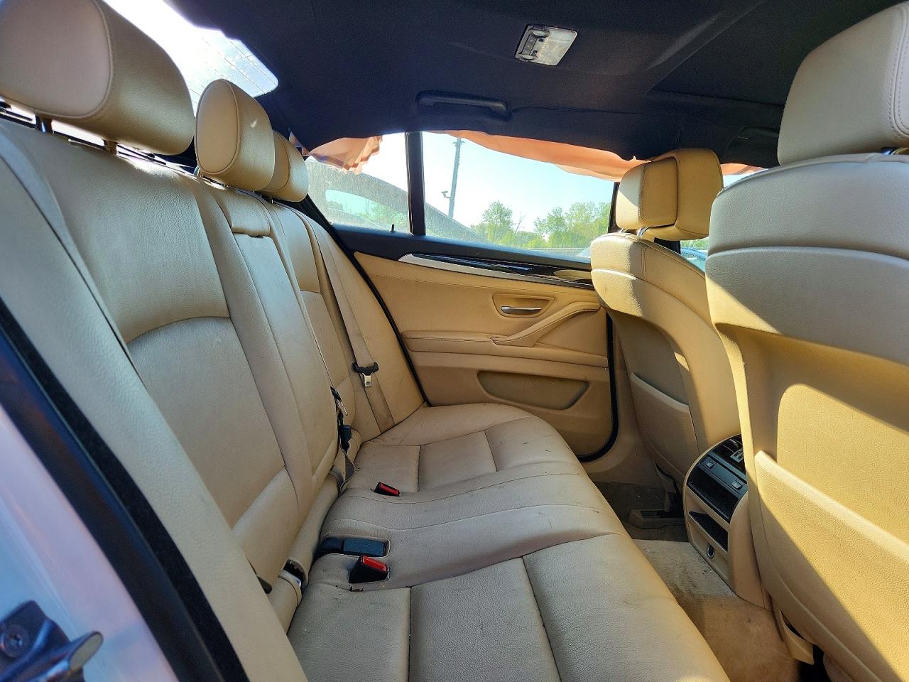2013 Bmw 535 Xi Белый vin: WBAFU7C55DDU71183