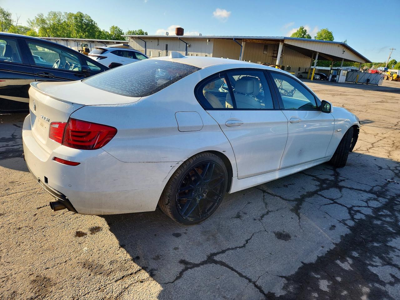 2013 Bmw 535 Xi Белый vin: WBAFU7C55DDU71183