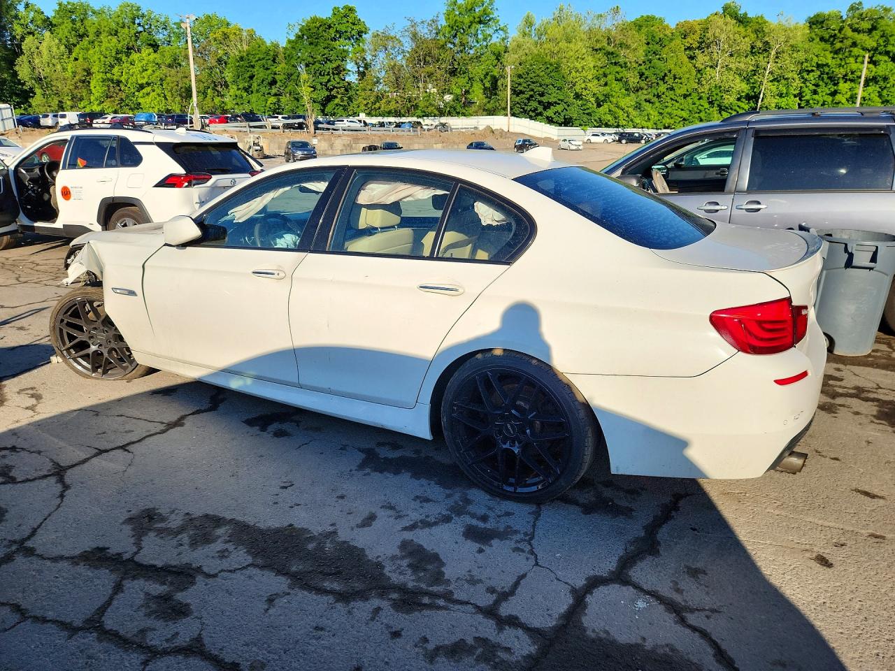 2013 Bmw 535 Xi Белый vin: WBAFU7C55DDU71183