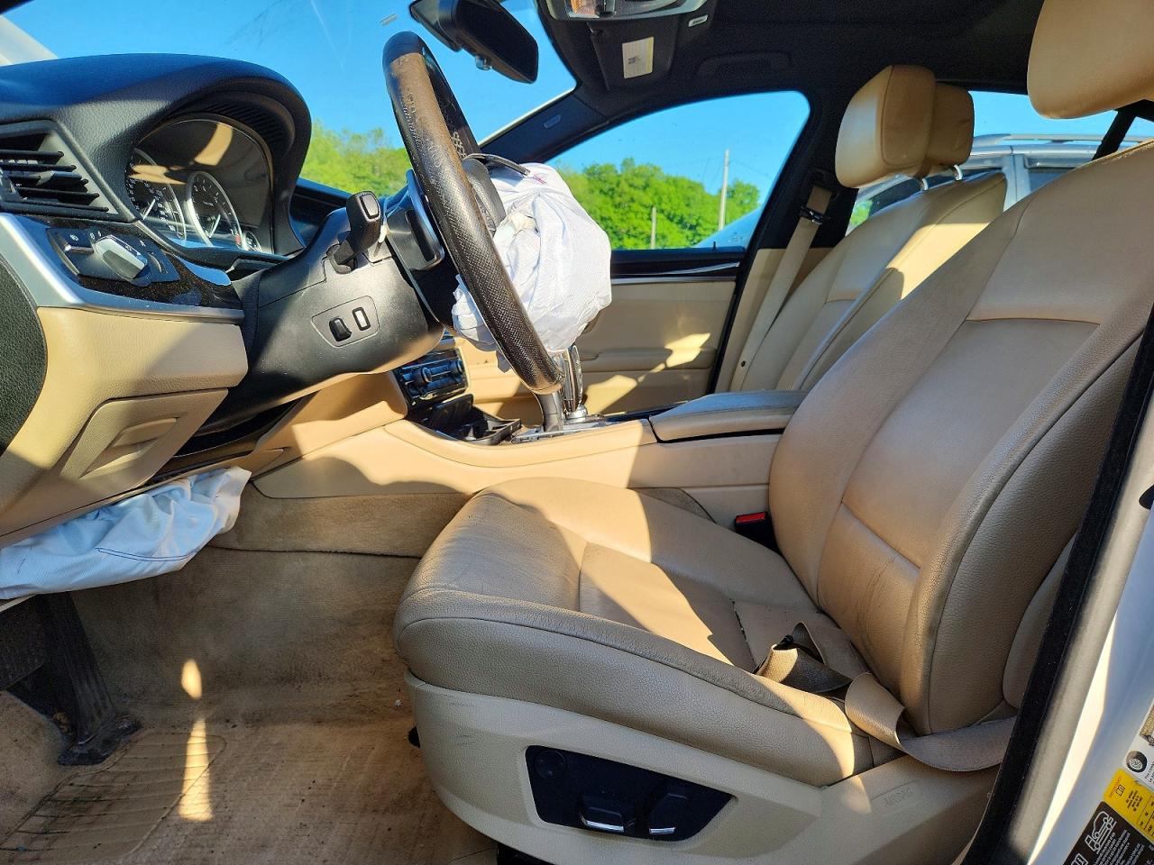 2013 Bmw 535 Xi Белый vin: WBAFU7C55DDU71183