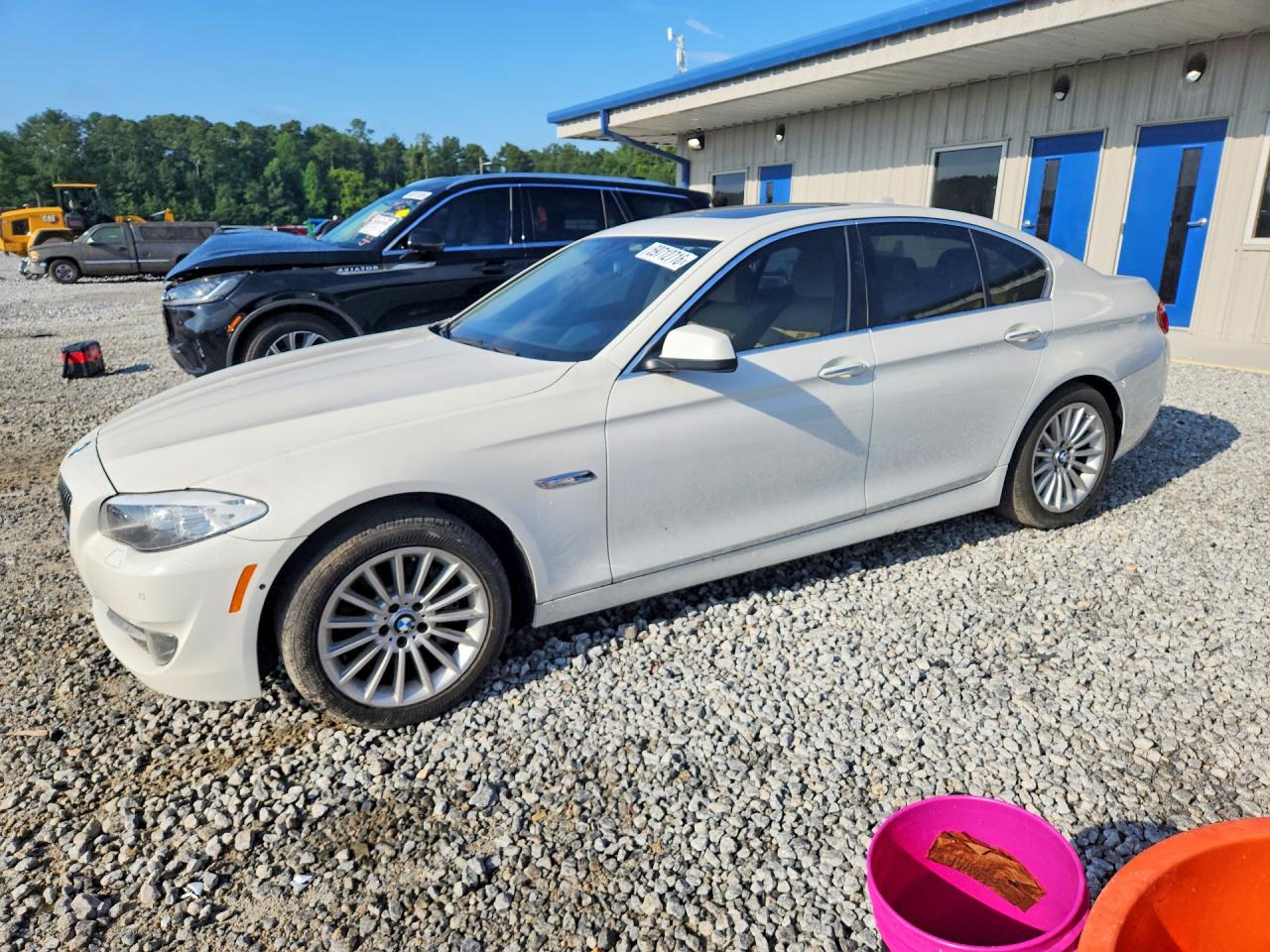 2013 Bmw 535 Xi White vin: WBAFU7C55DDU74813