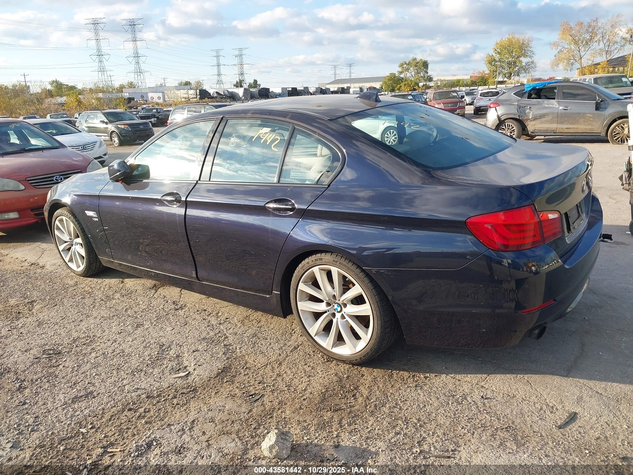 2011 Bmw 535i Xdrive Черный vin: WBAFU7C56BDU55412
