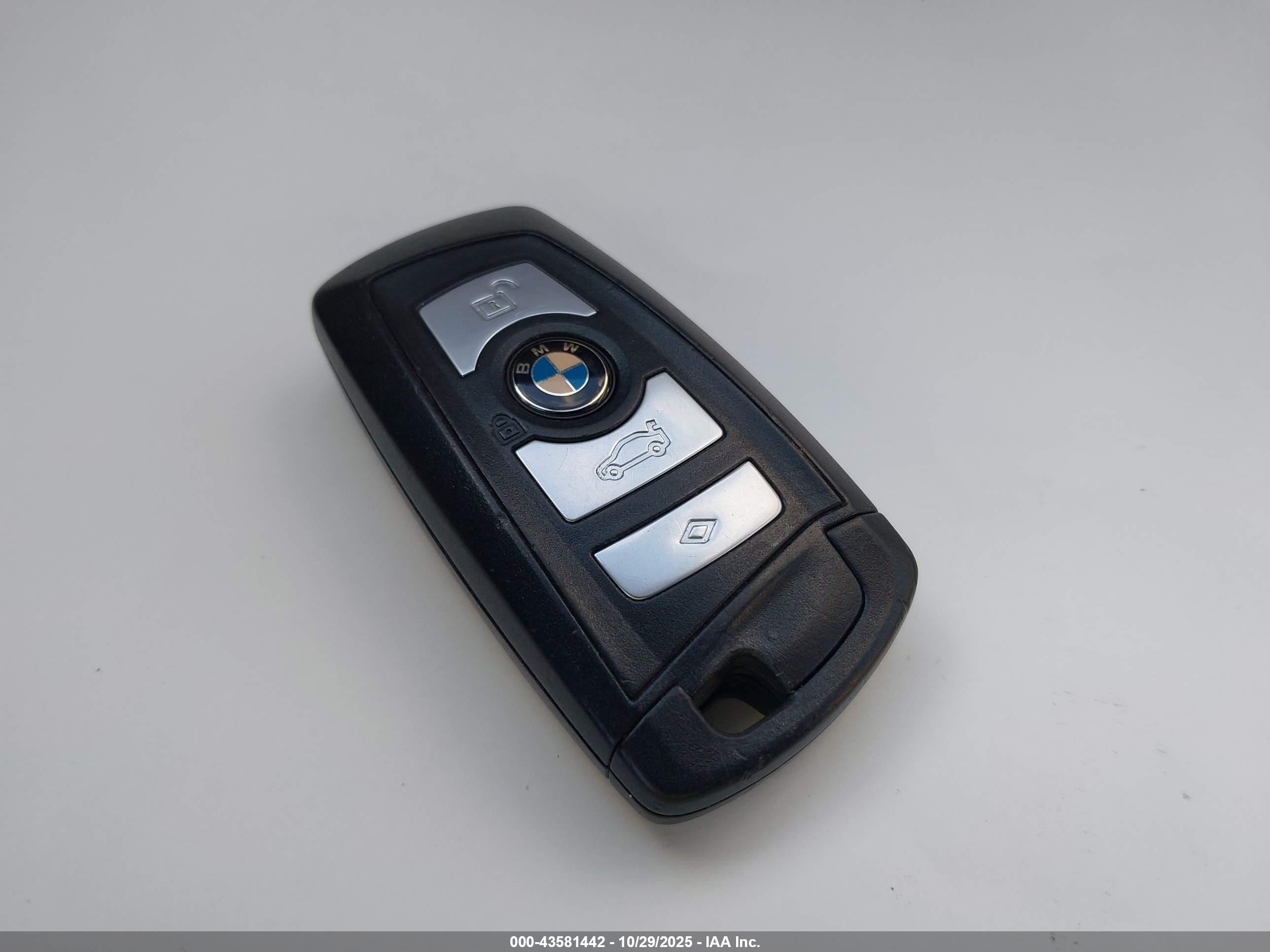 2011 Bmw 535i Xdrive Черный vin: WBAFU7C56BDU55412