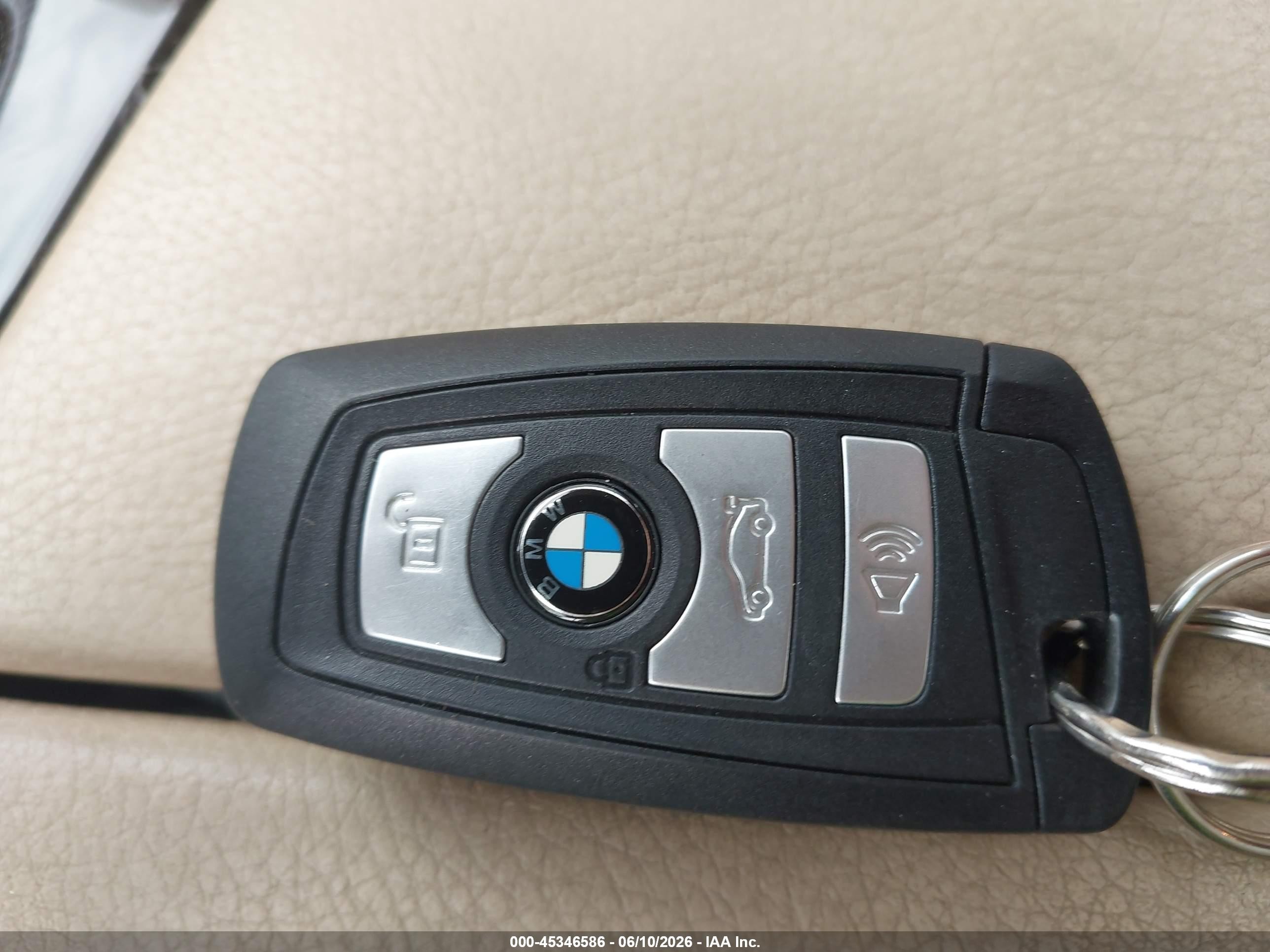 2012 Bmw 535i Xdrive Белый vin: WBAFU7C56CDU58277