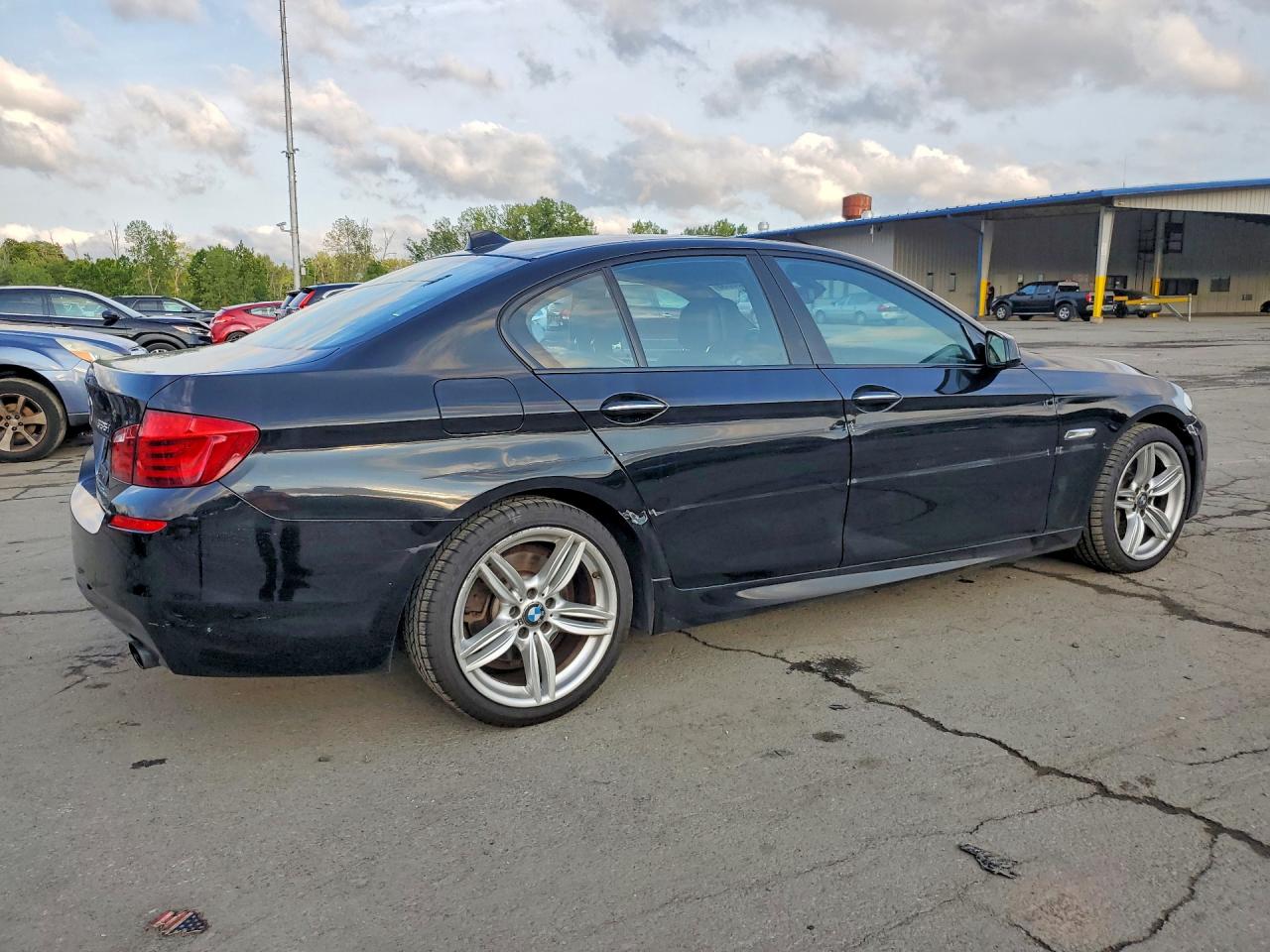2013 Bmw 535 Xi Черный vin: WBAFU7C56DDU68468