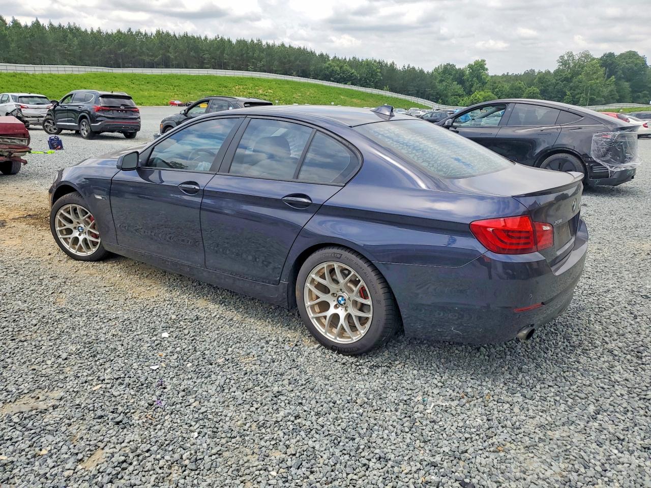 2013 Bmw 535 Xi Blue vin: WBAFU7C56DDU70351