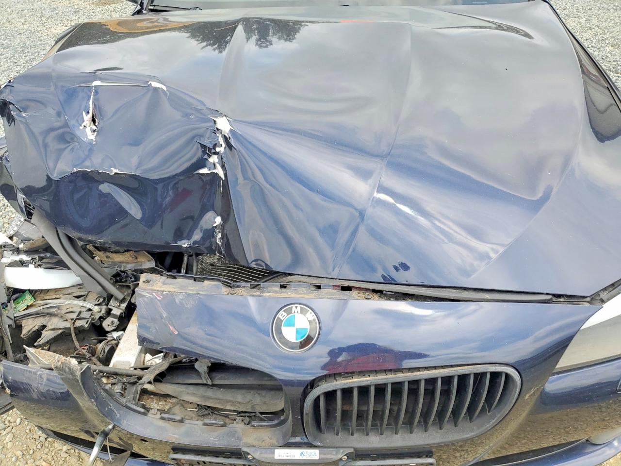 2013 Bmw 535 Xi Blue vin: WBAFU7C56DDU70351