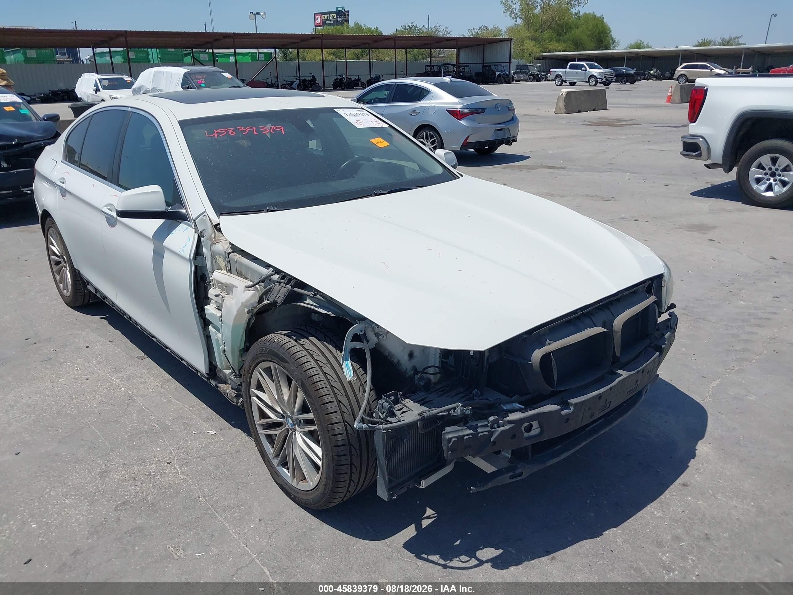 2013 Bmw 535i Xdrive White vin: WBAFU7C56DDU72018