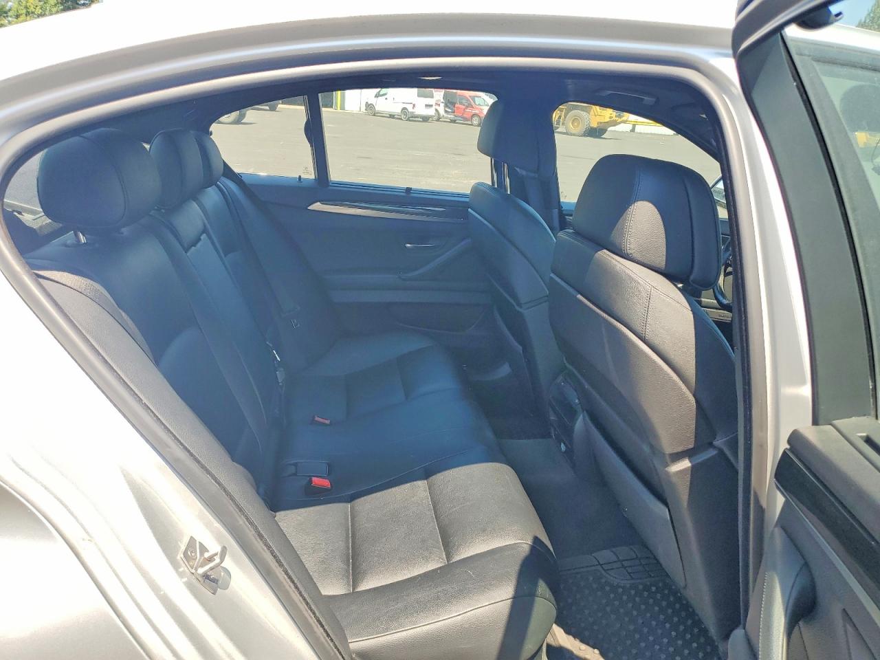 2011 Bmw 535 Xi Silver vin: WBAFU7C57BC778230