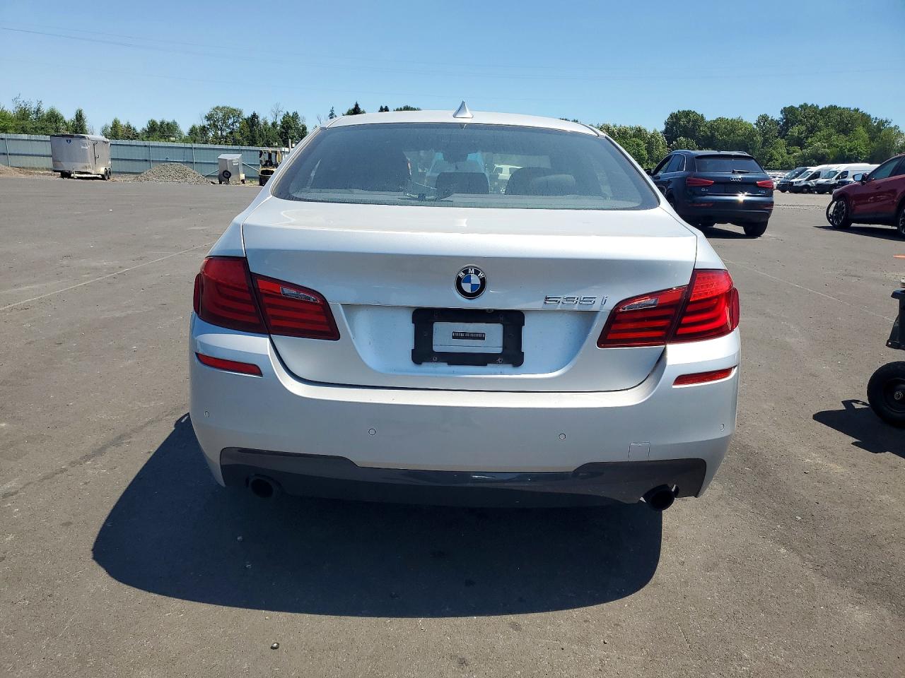 2011 Bmw 535 Xi Silver vin: WBAFU7C57BC778230