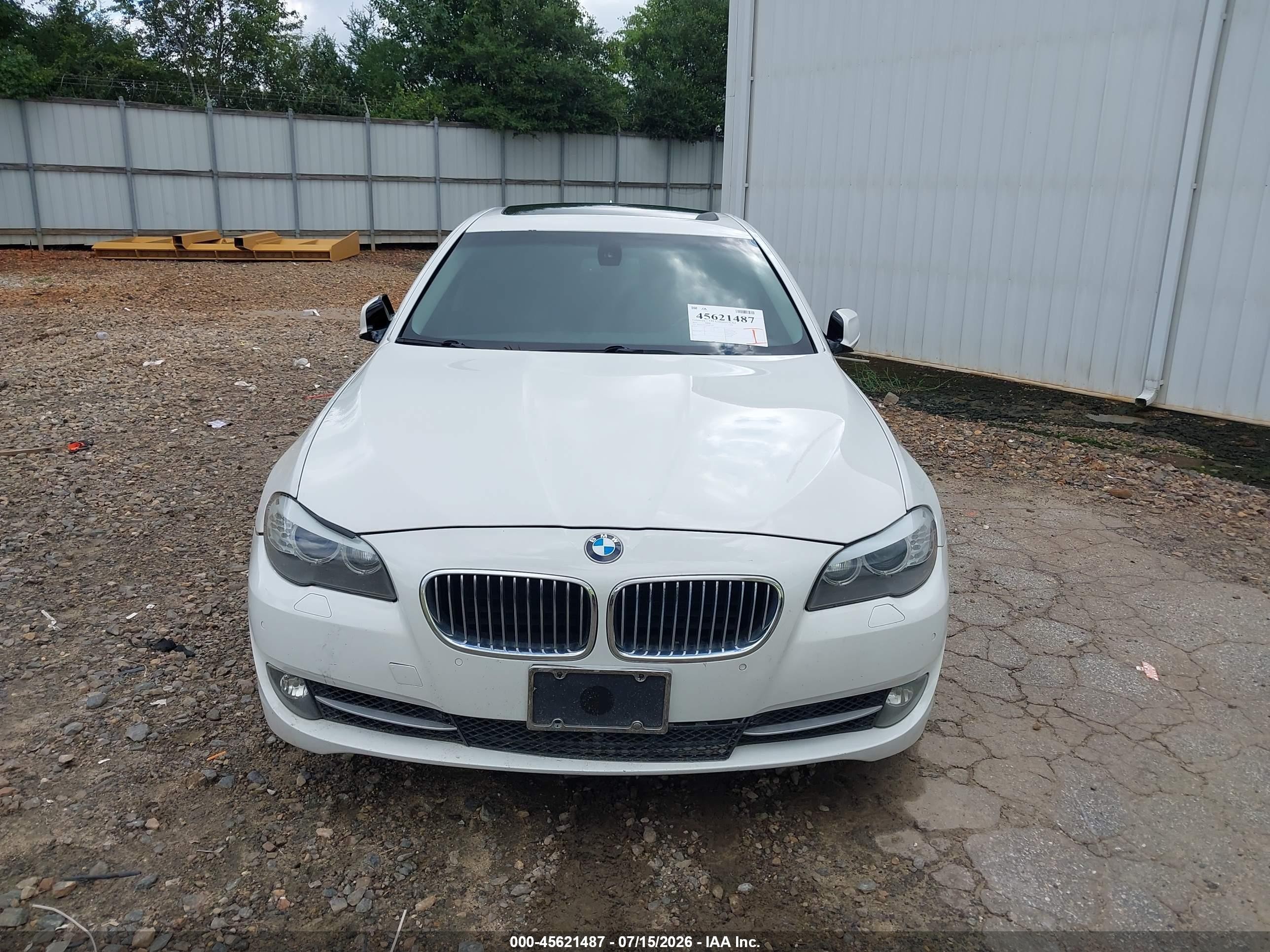 2011 Bmw 535i Xdrive White vin: WBAFU7C57BC873483