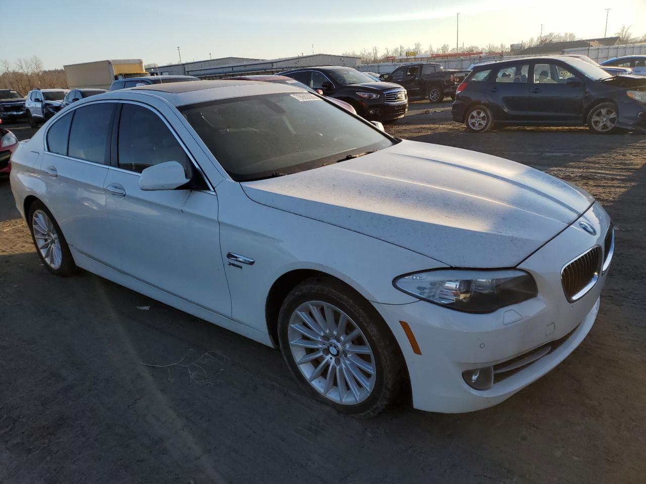 2011 Bmw 535 Xi White vin: WBAFU7C57BC876013