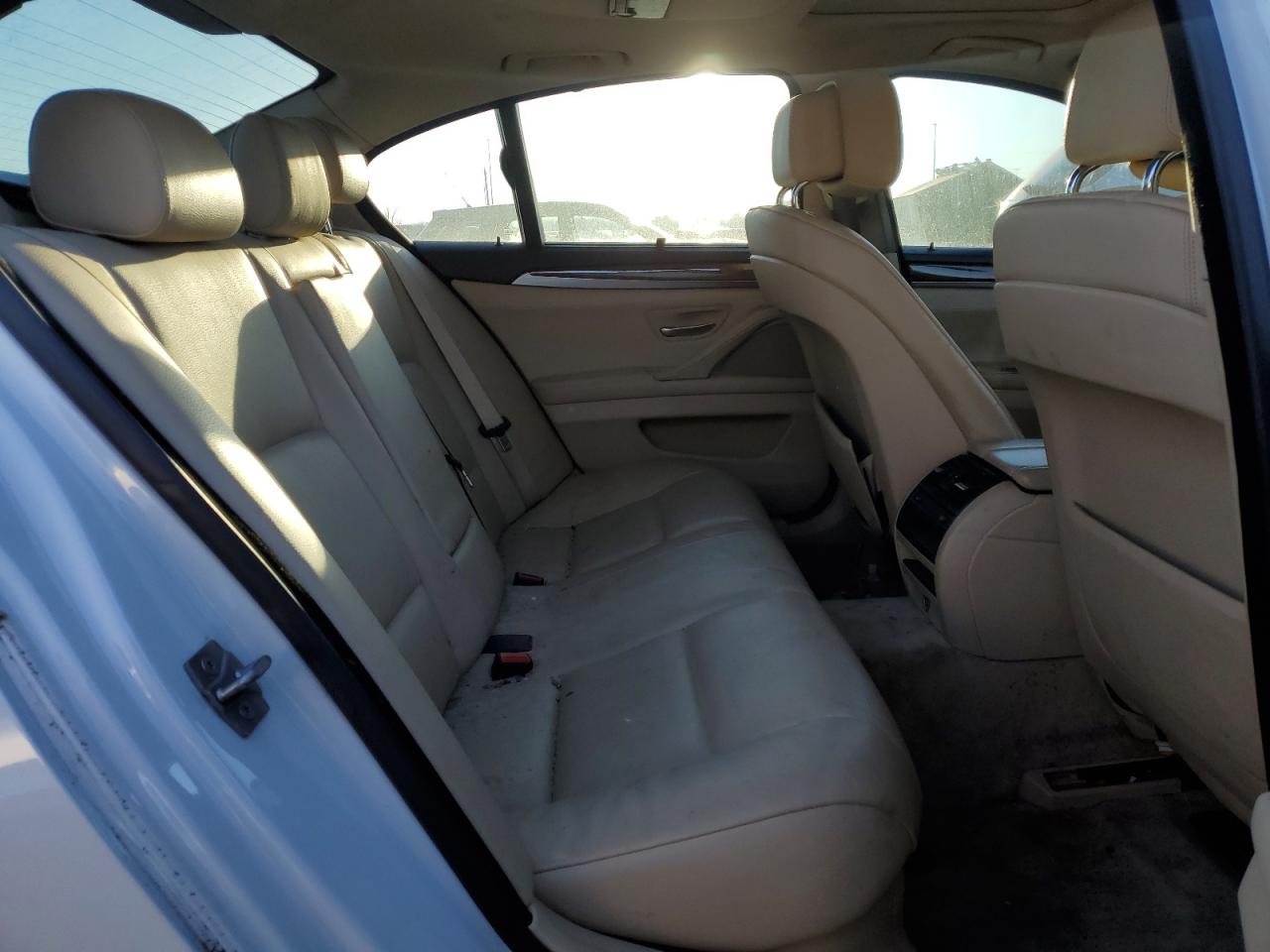 2011 Bmw 535 Xi White vin: WBAFU7C57BC876013