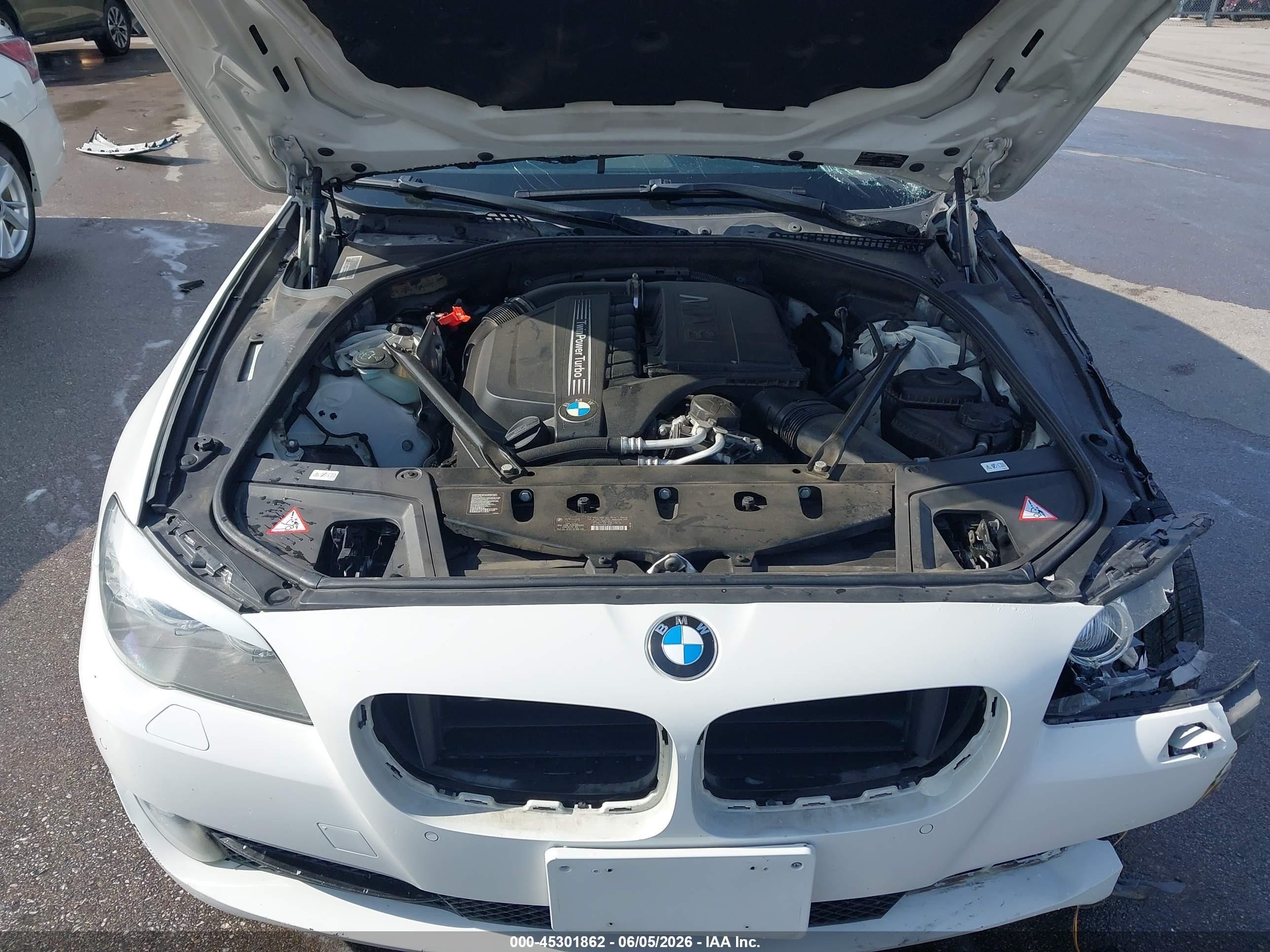 2012 Bmw 535i Xdrive White vin: WBAFU7C57CDU57042