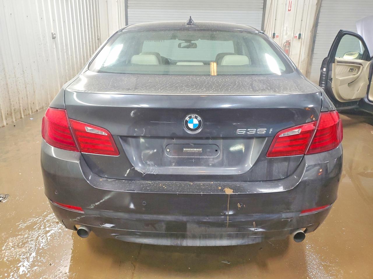 2011 Bmw 535 Xi Серый vin: WBAFU7C58BC873220