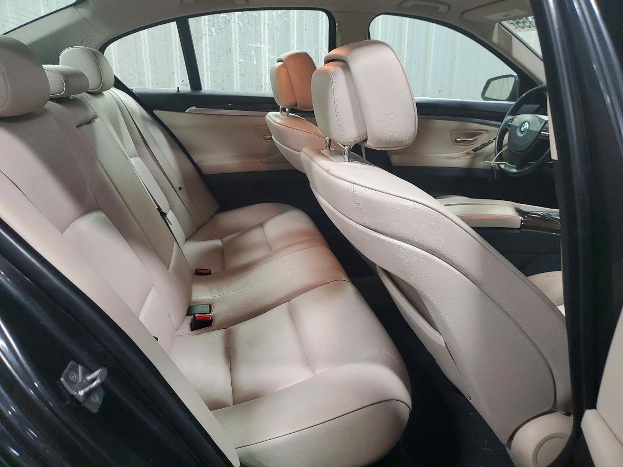 2011 Bmw 535 Xi Серый vin: WBAFU7C58BC873220