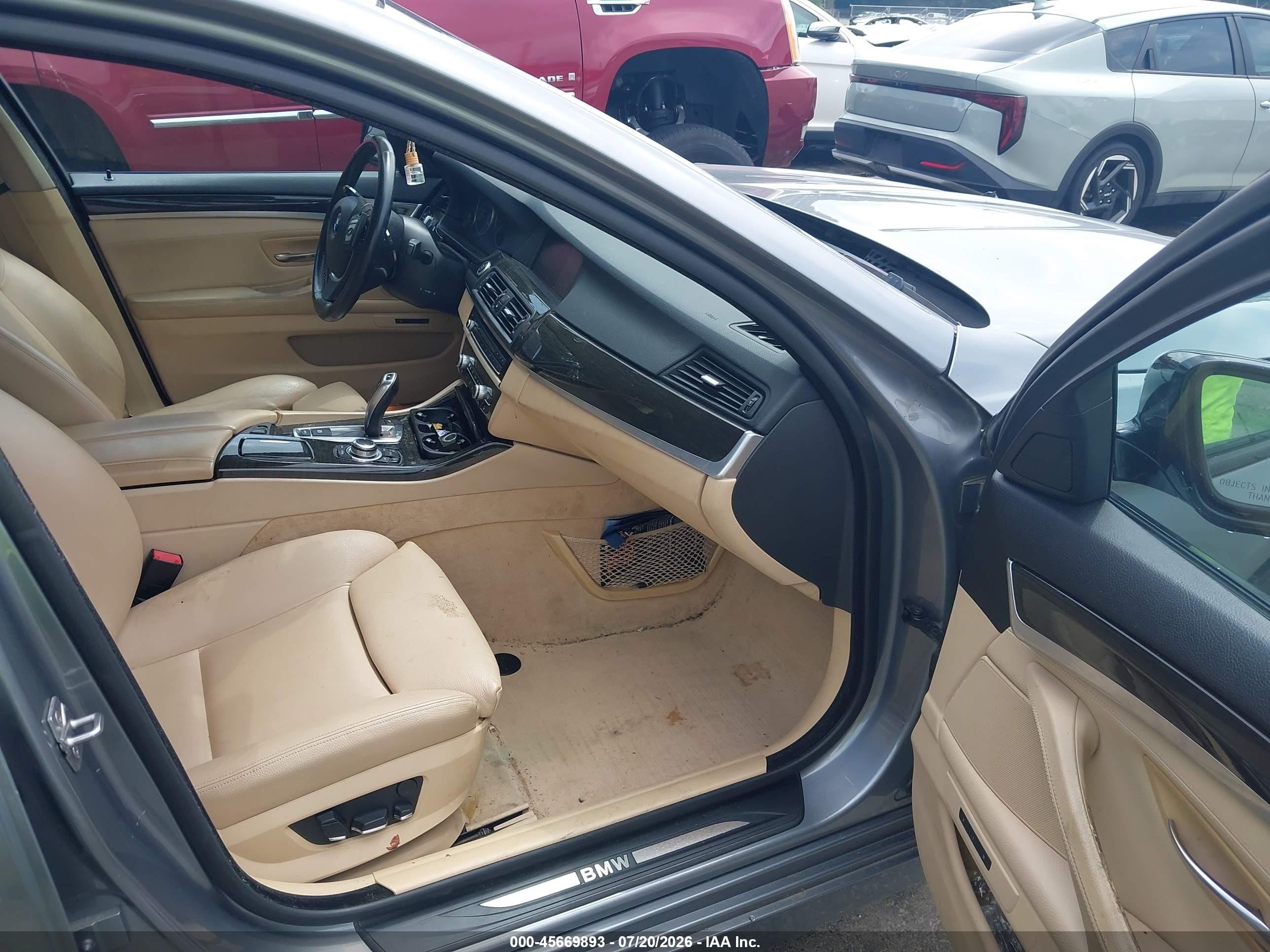 2011 Bmw 535i Xdrive Silver vin: WBAFU7C58BDU54018