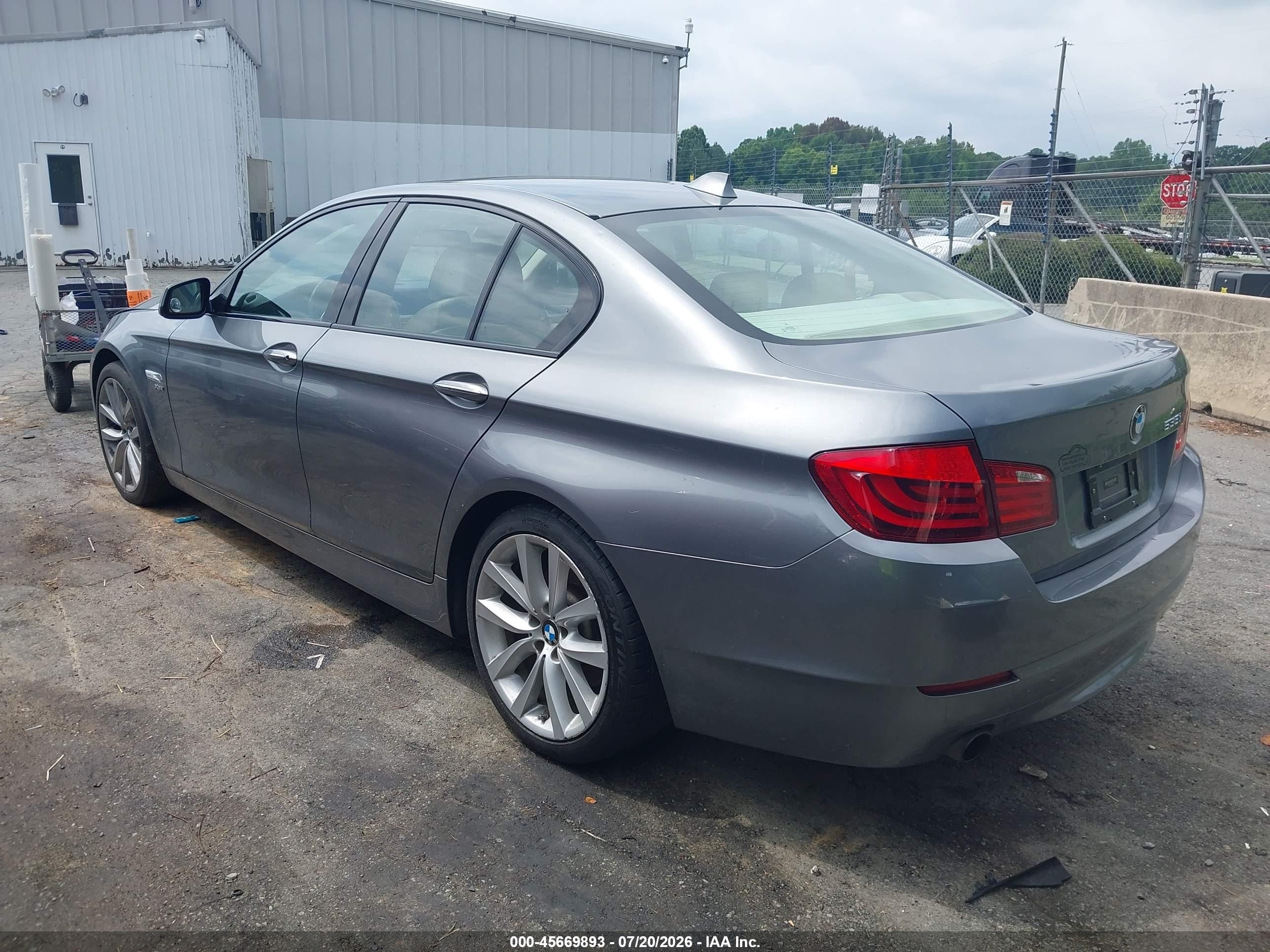 2011 Bmw 535i Xdrive Silver vin: WBAFU7C58BDU54018