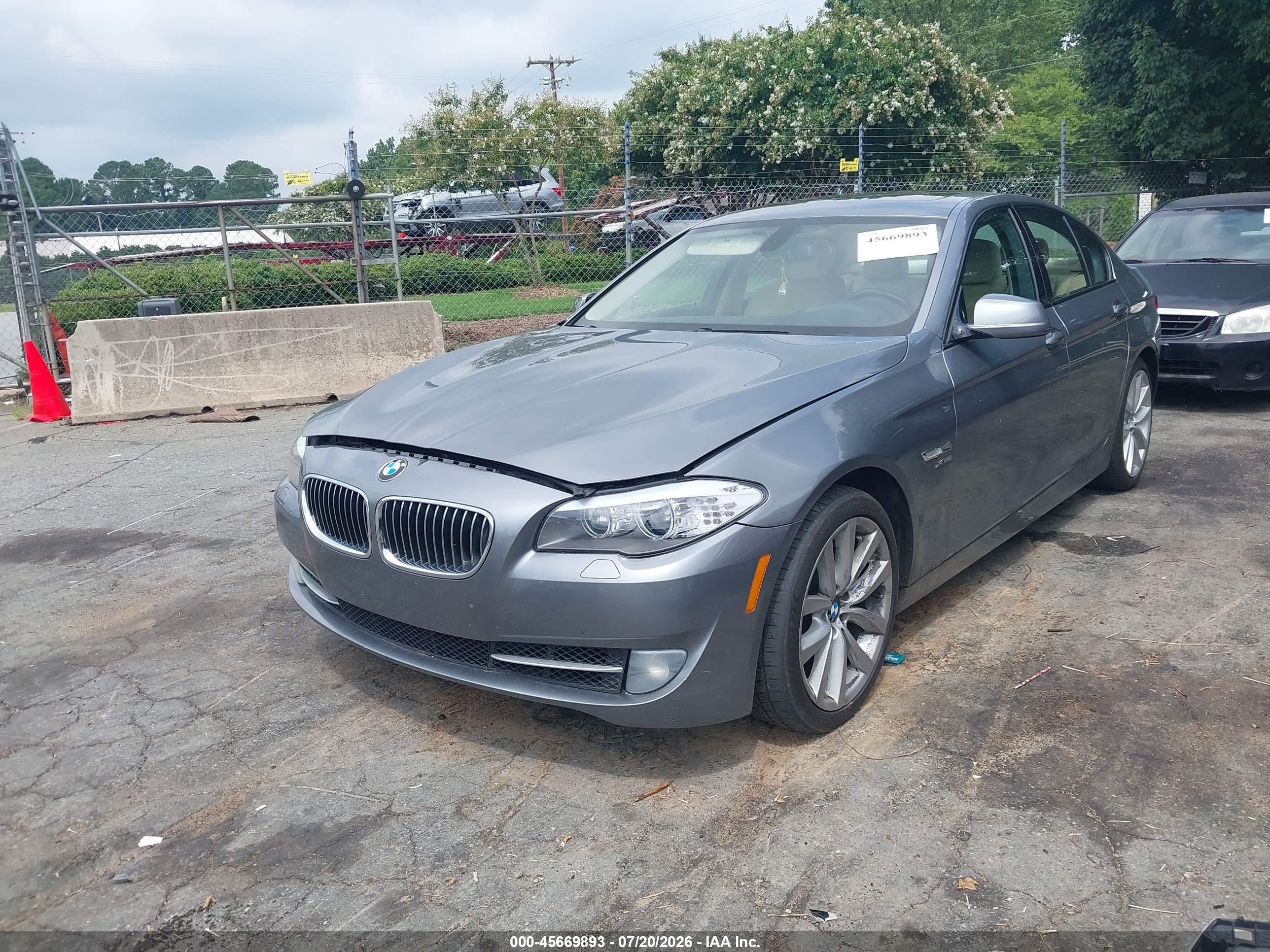 2011 Bmw 535i Xdrive Silver vin: WBAFU7C58BDU54018