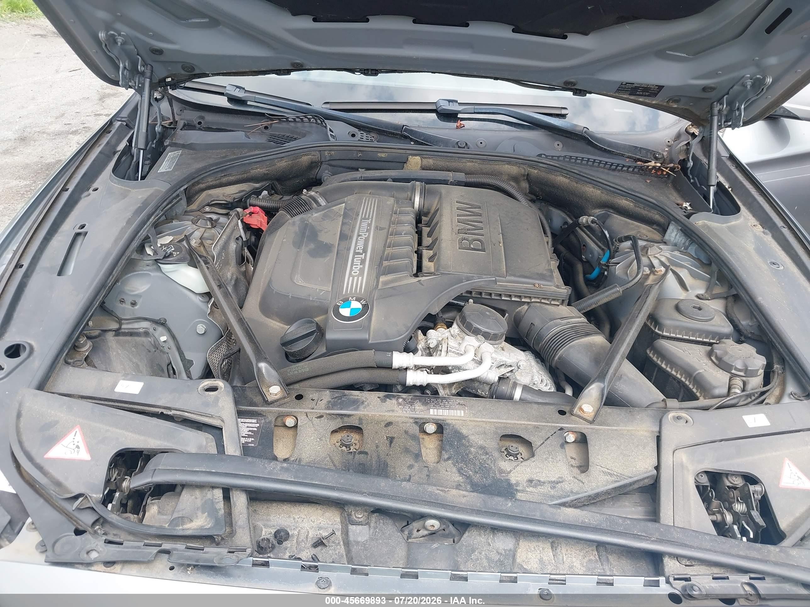 2011 Bmw 535i Xdrive Silver vin: WBAFU7C58BDU54018