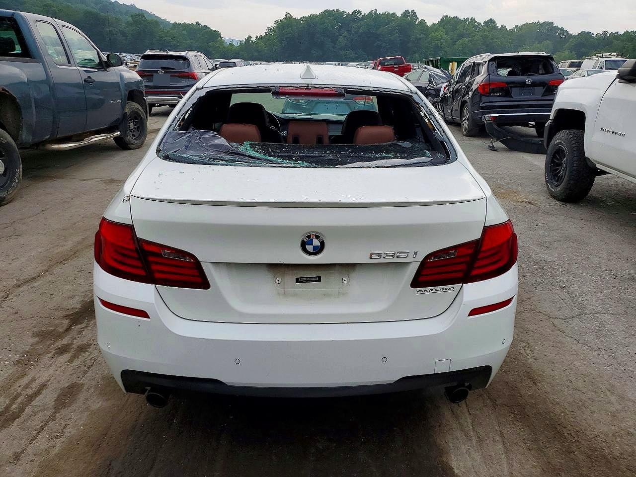 2011 Bmw 535 Xi White vin: WBAFU7C58BDU55959