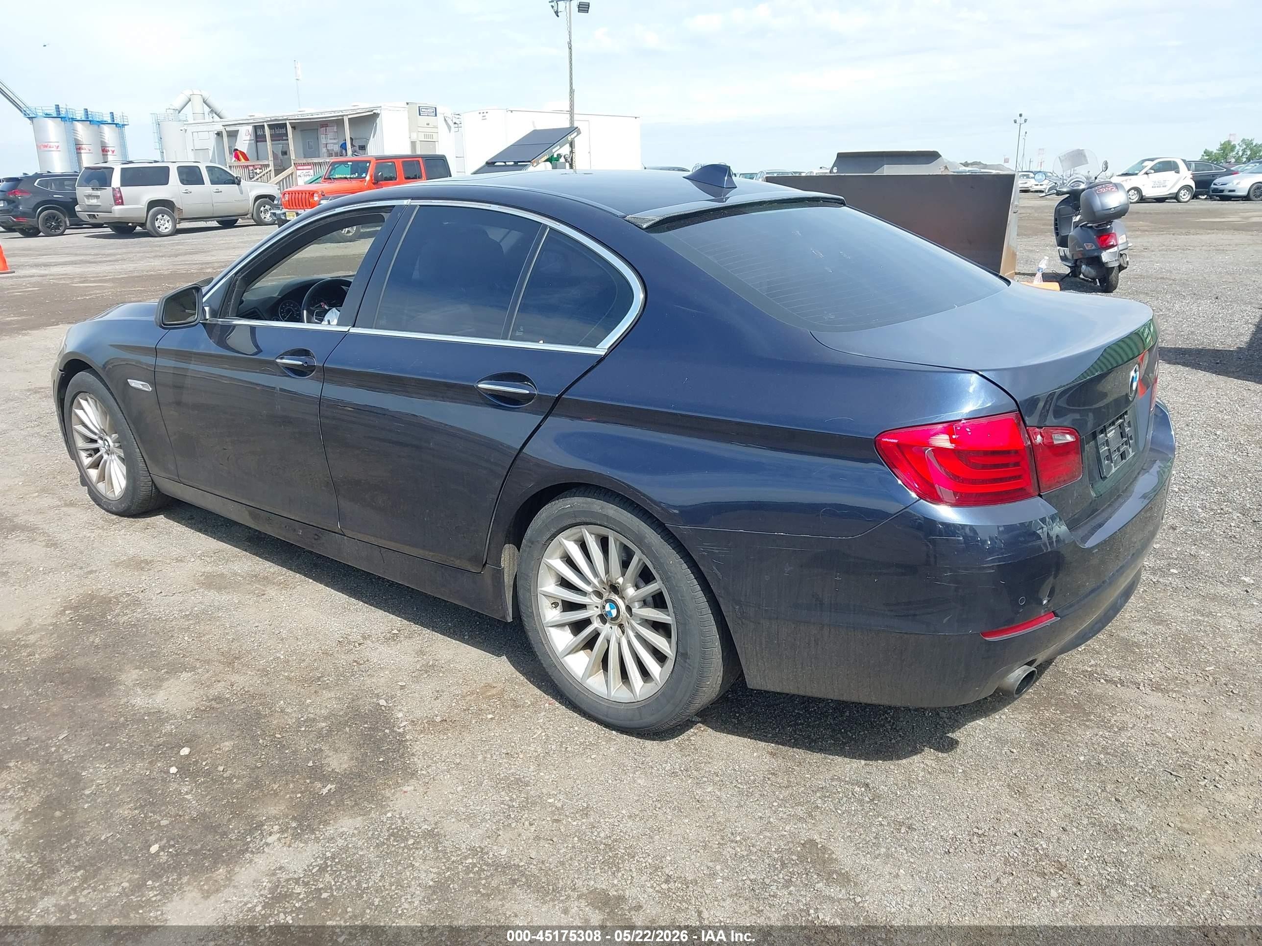 2013 Bmw 535i Xdrive Blue vin: WBAFU7C58DDU74546