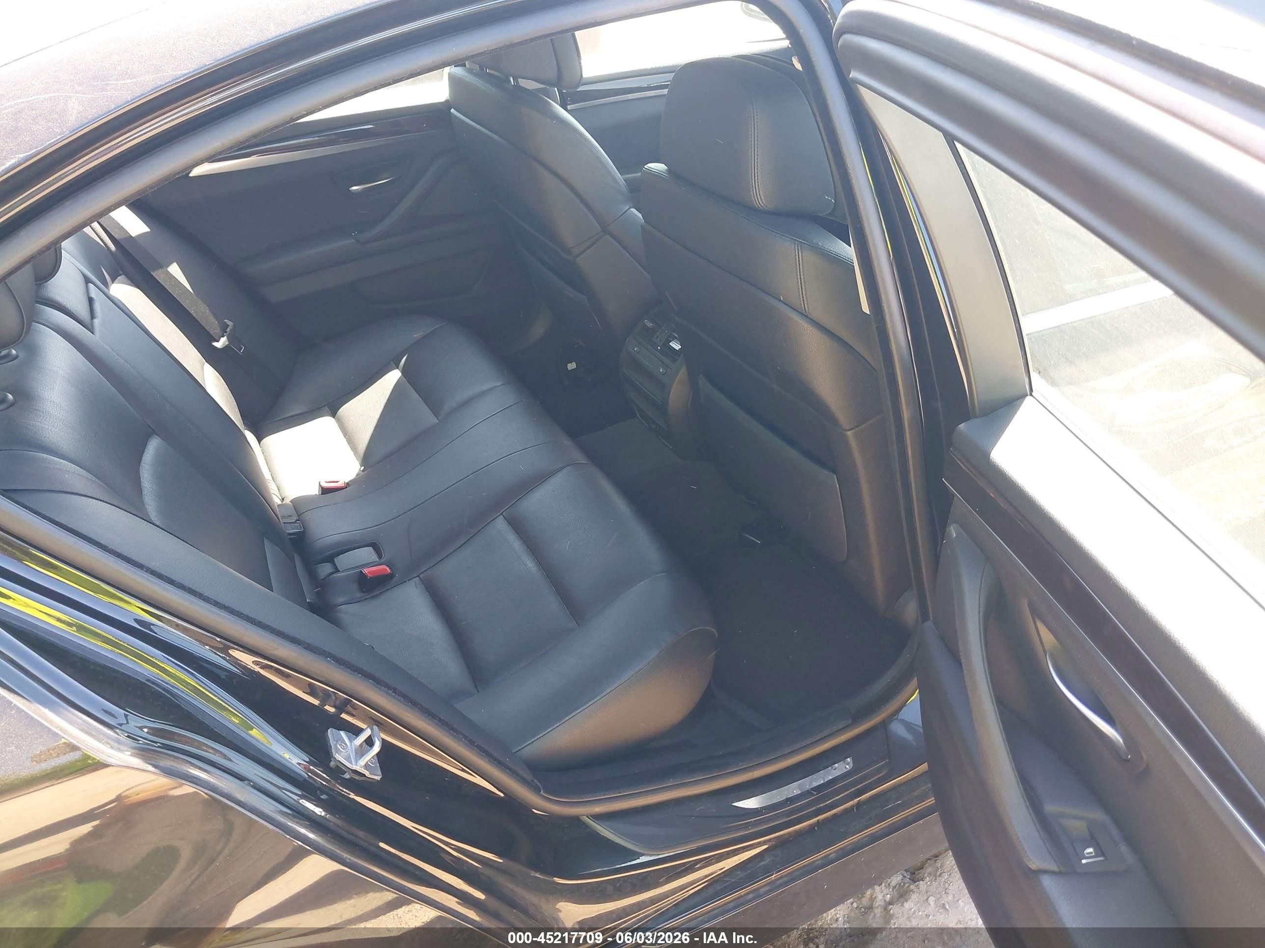 2013 Bmw 535i Xdrive Черный vin: WBAFU7C58DDU77186
