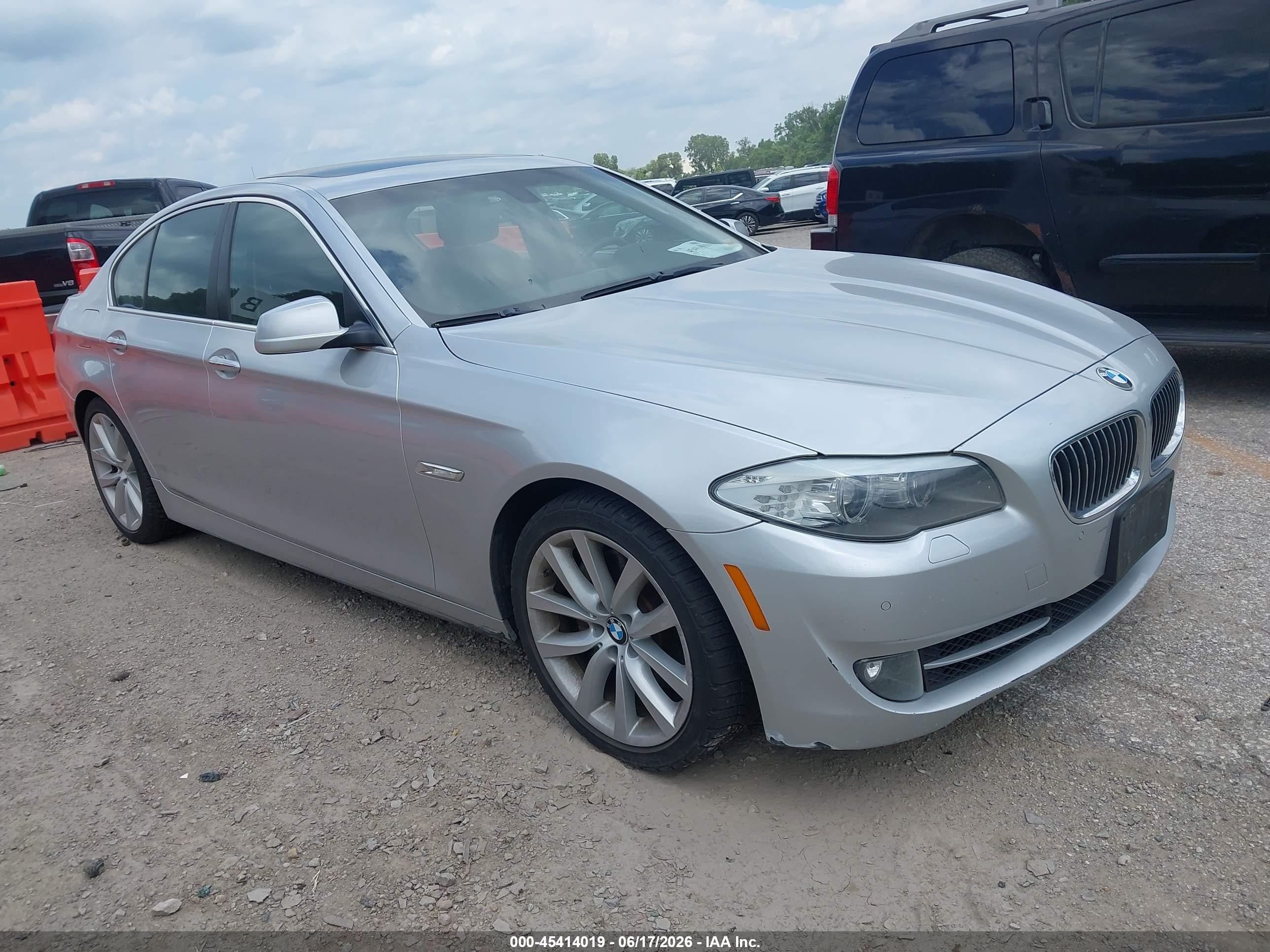 2013 Bmw 535i Xdrive Silver vin: WBAFU7C58DDU77902