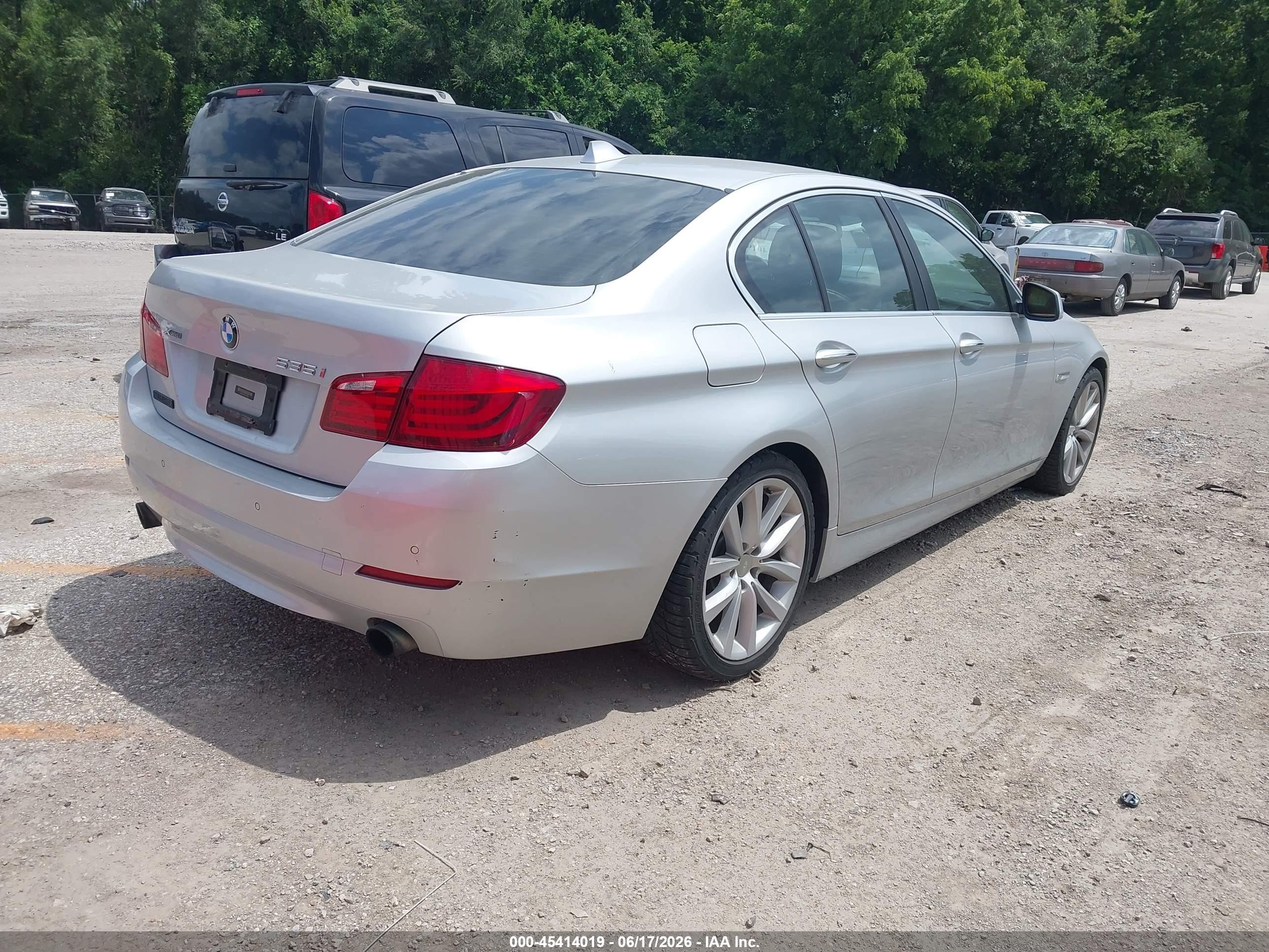 2013 Bmw 535i Xdrive Silver vin: WBAFU7C58DDU77902