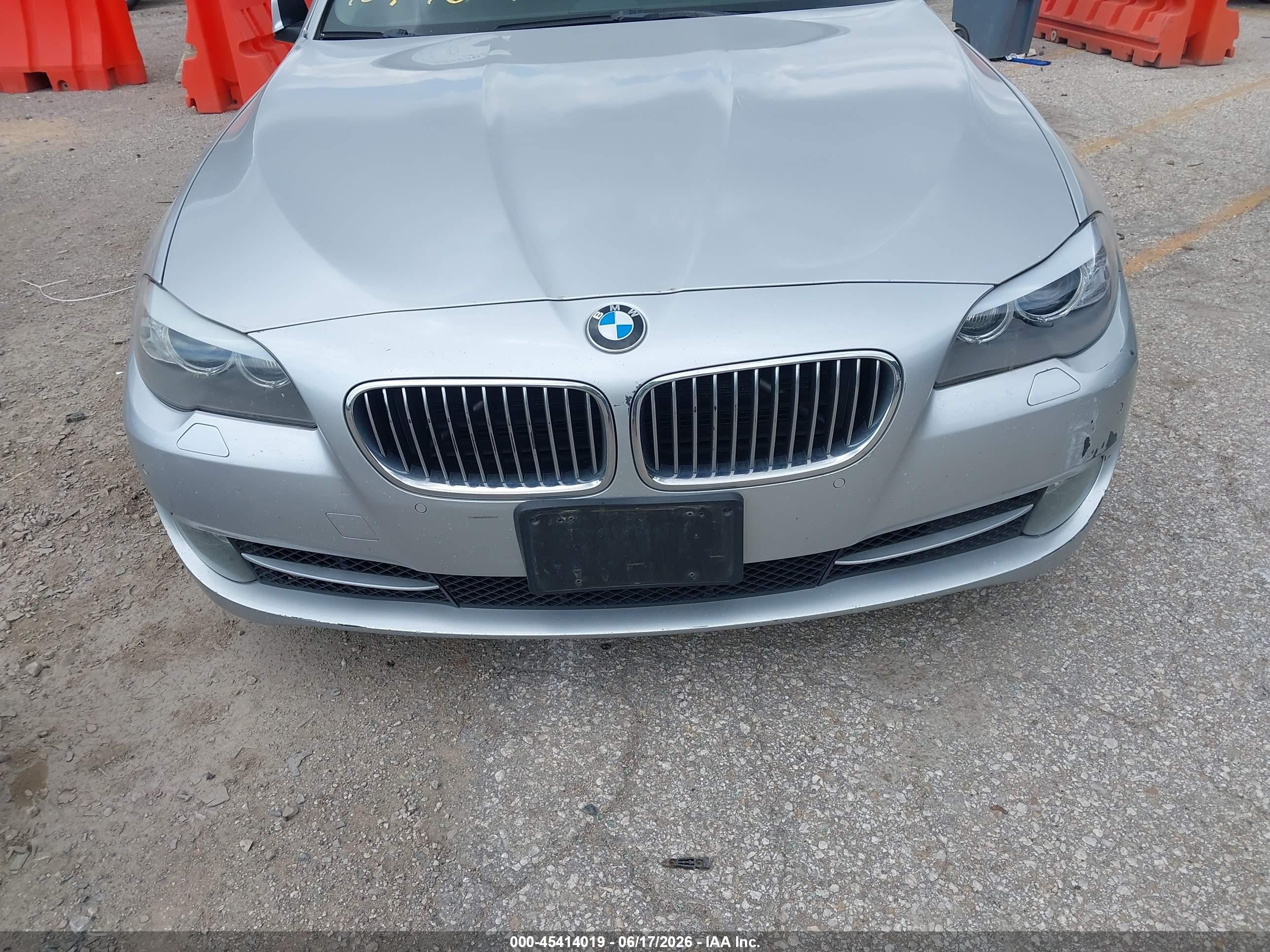 2013 Bmw 535i Xdrive Silver vin: WBAFU7C58DDU77902