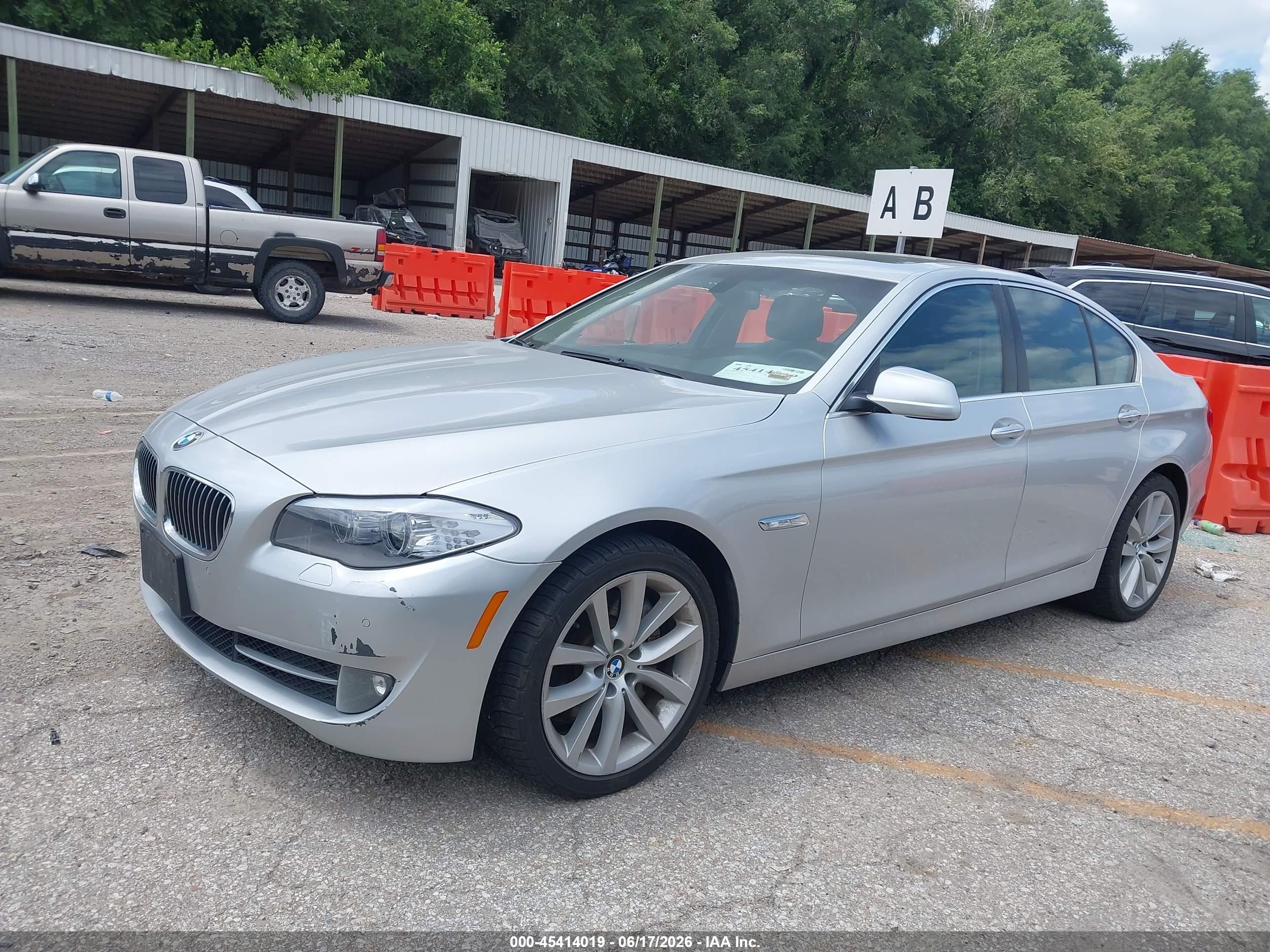 2013 Bmw 535i Xdrive Silver vin: WBAFU7C58DDU77902