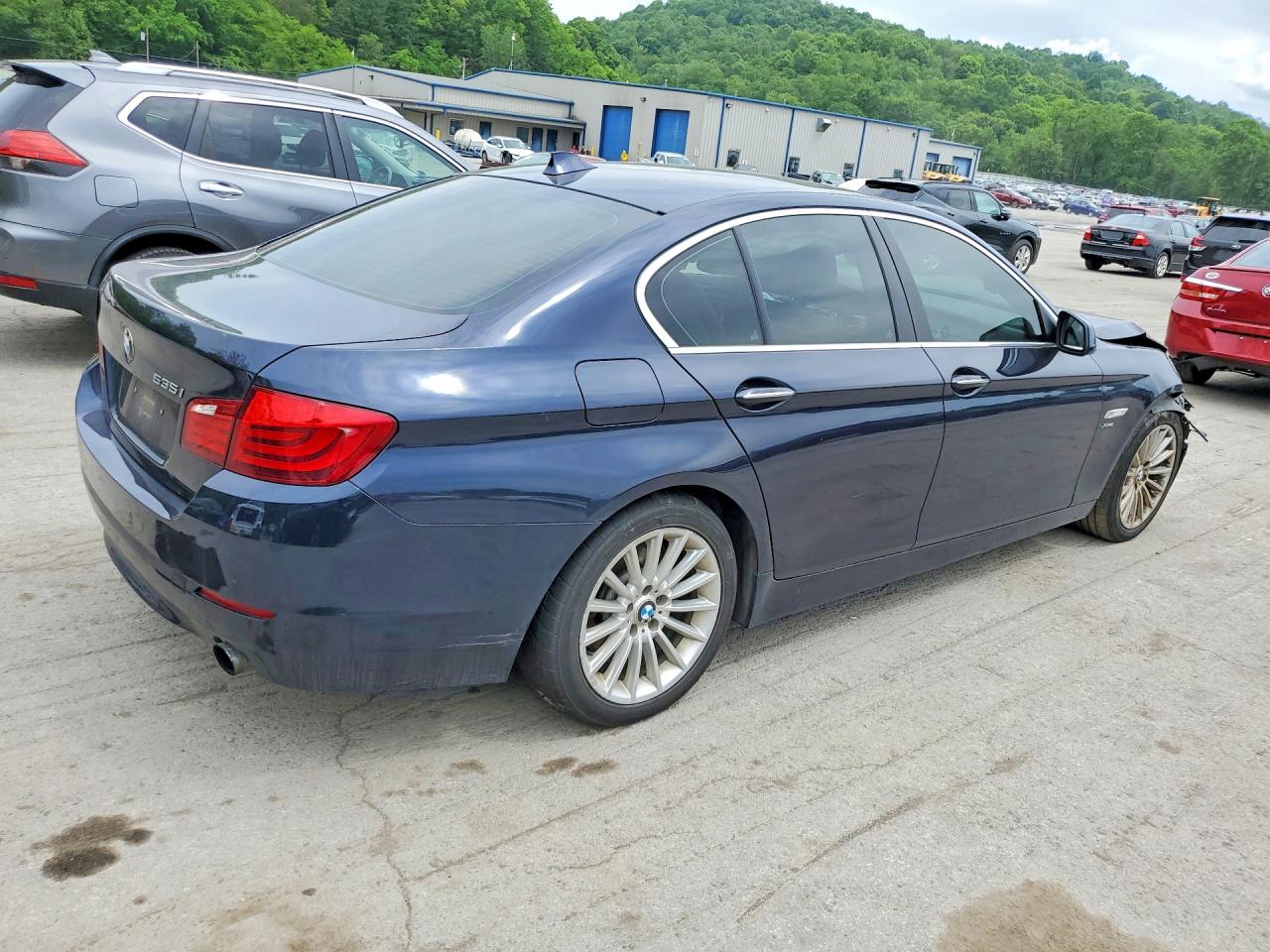 2011 Bmw 535 Xi Blue vin: WBAFU7C59BC781145