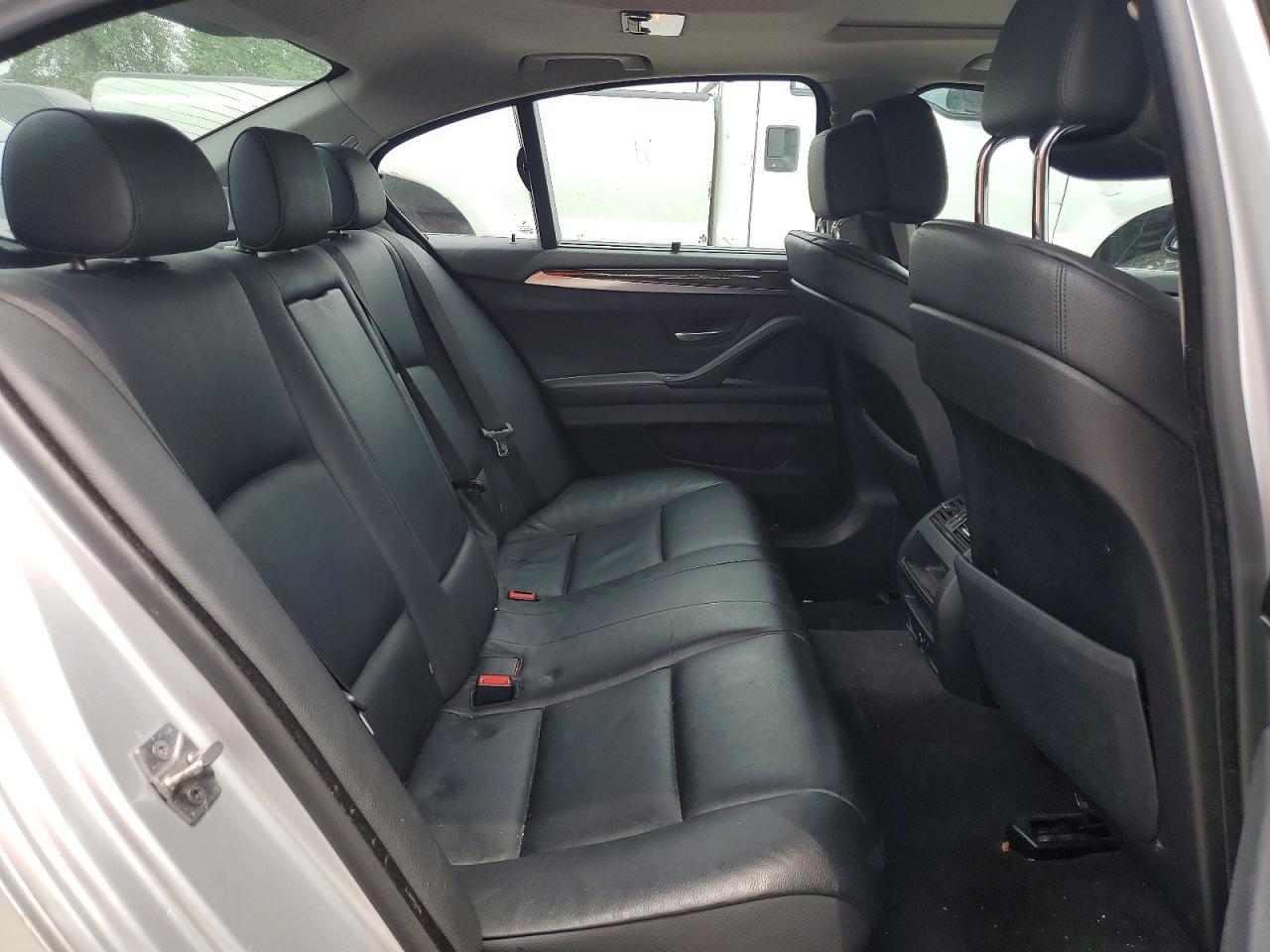 2011 Bmw 535 Xi Silver vin: WBAFU7C59BC781923